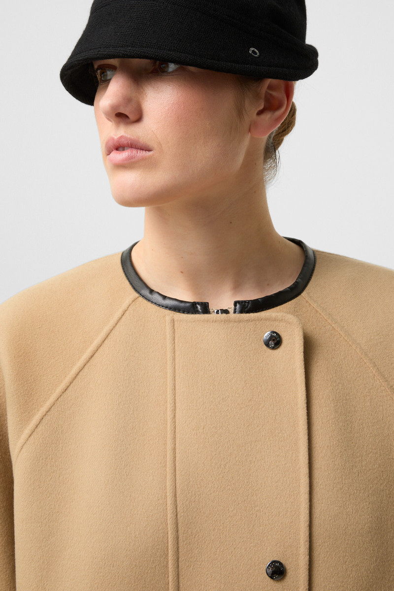 Double-face cape Idaho in Camel 5