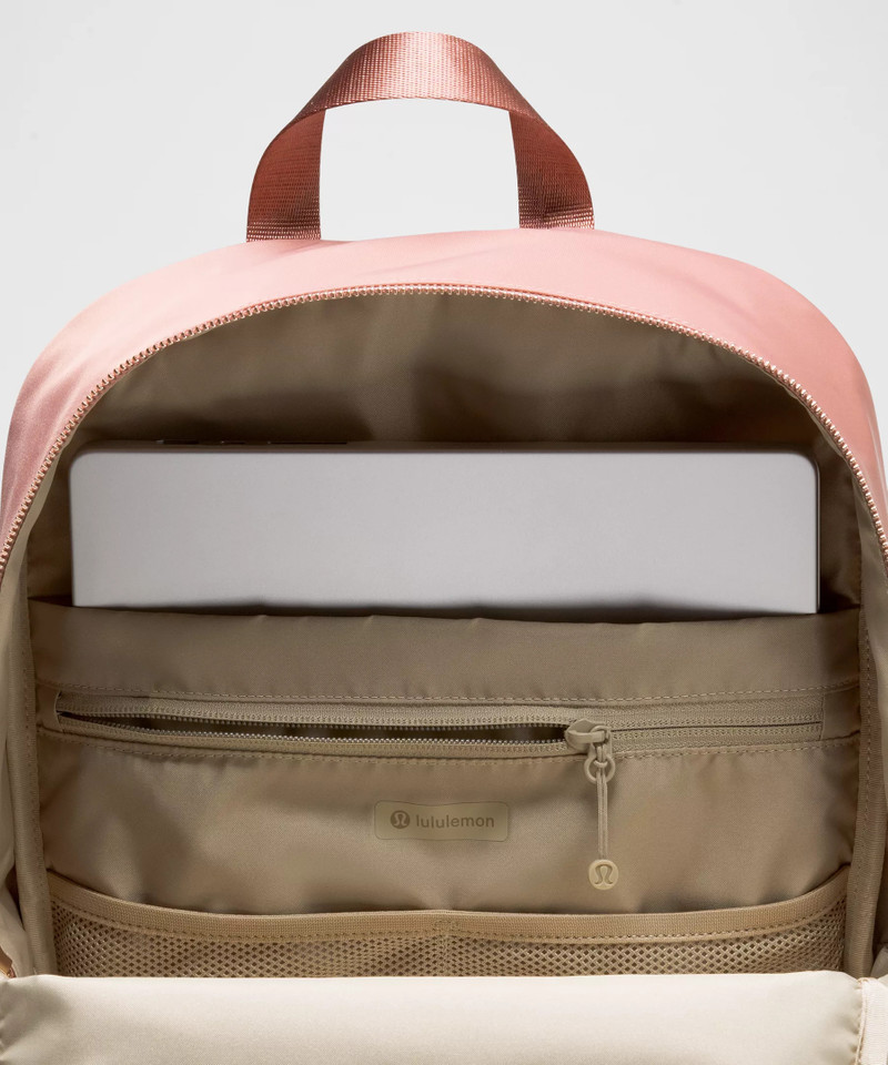 Everywhere Backpack 22L *Metal Hardware 5