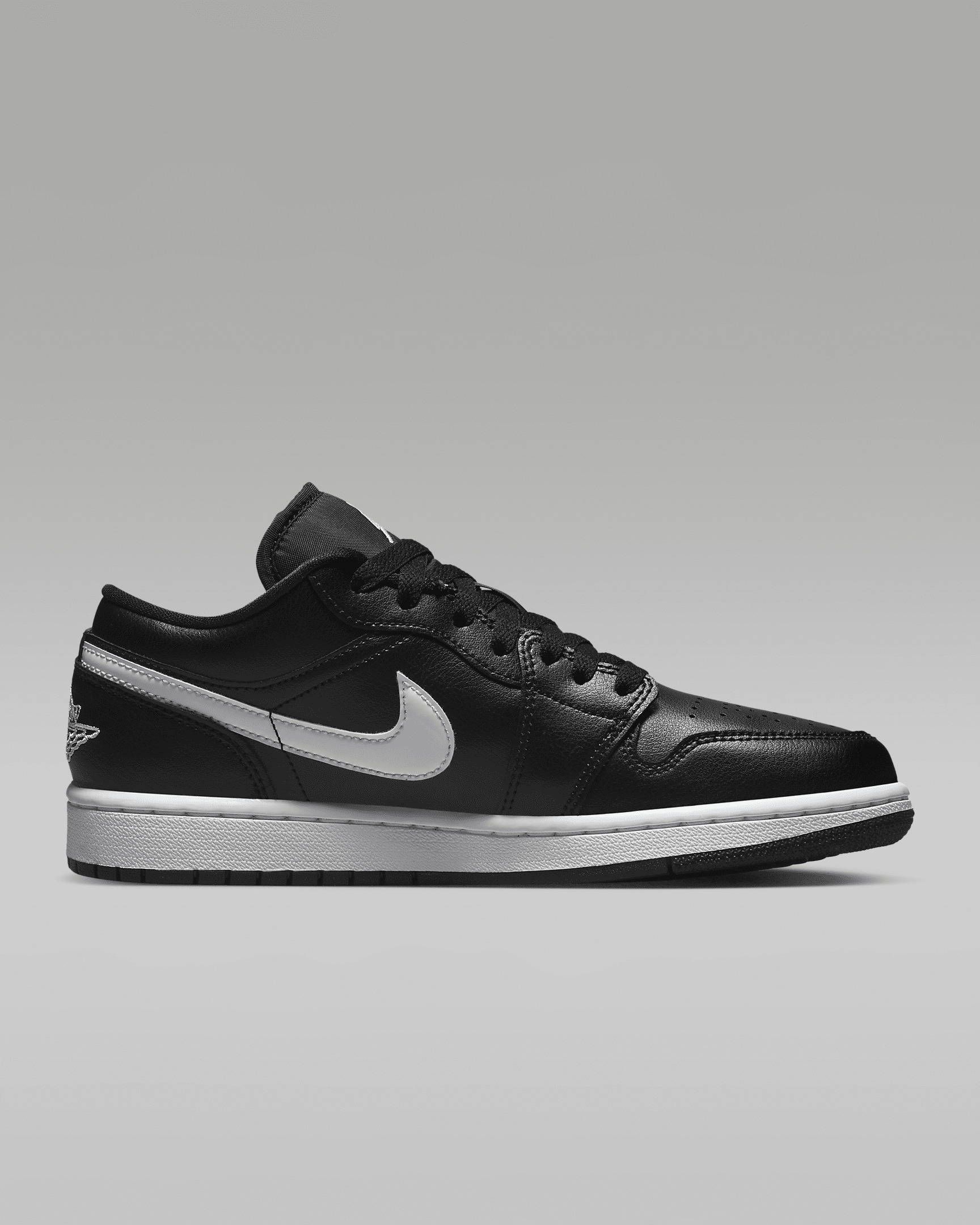 Air Jordan 1 Low Women's Shoes - 3