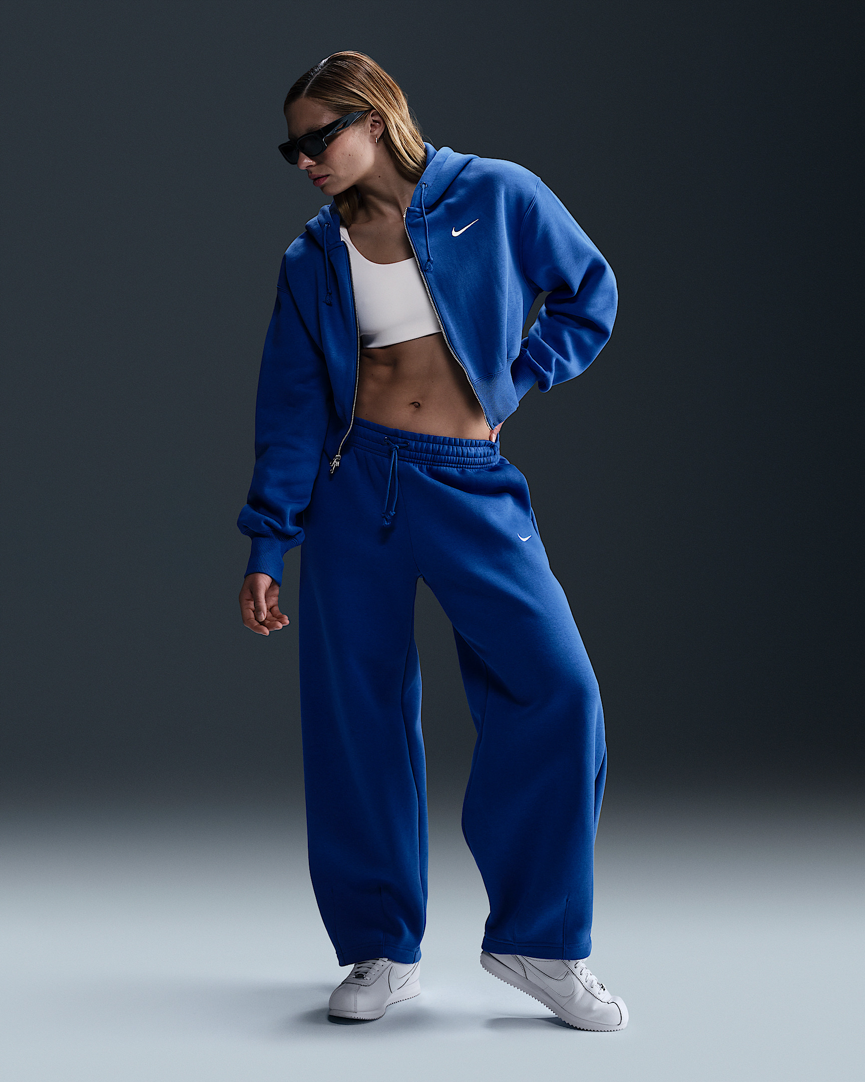 Nike Sportswear Phoenix Fleece Women's Loose Cropped Full-Zip Hoodie - 4