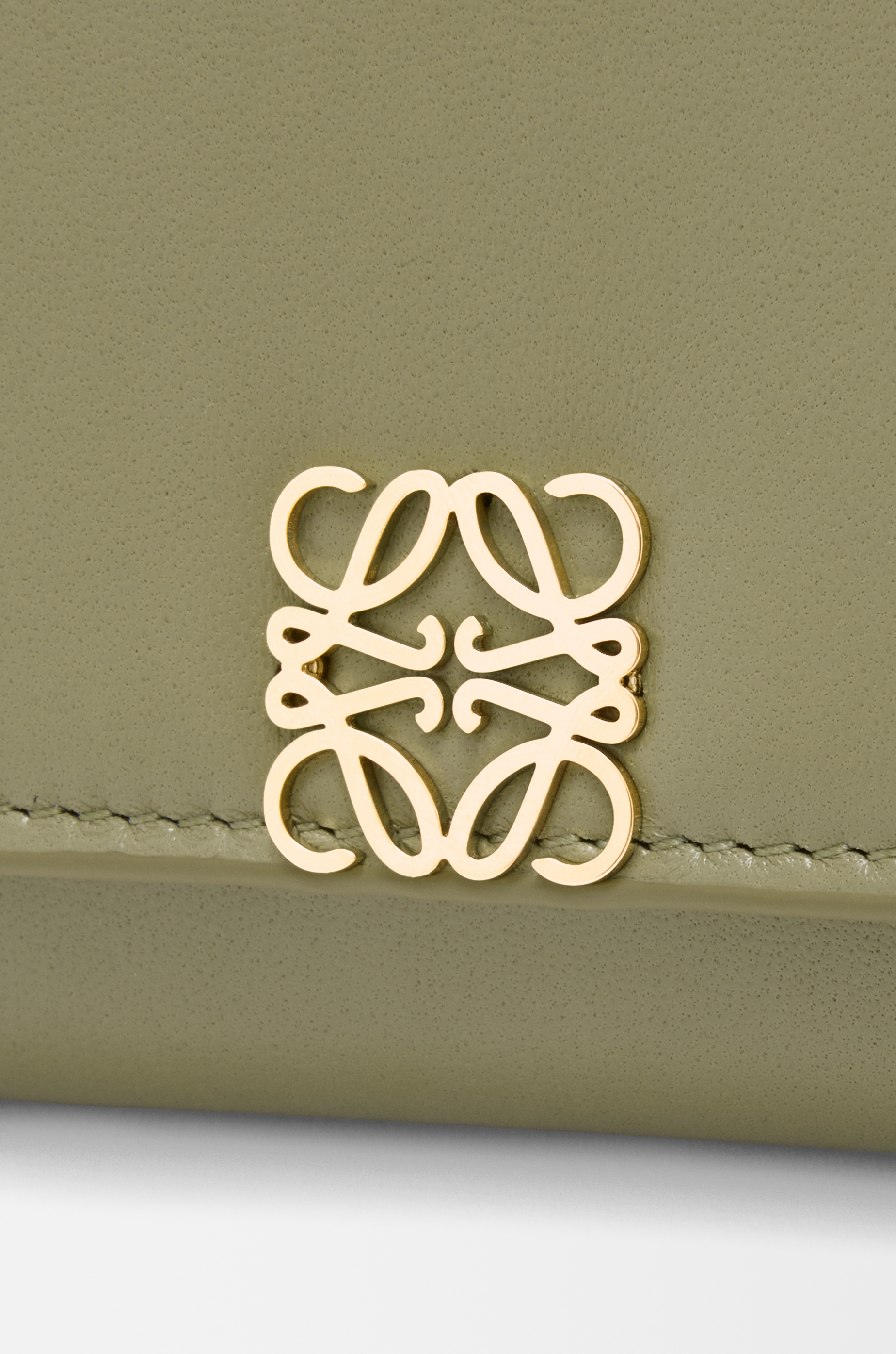 Puffer Anagram small vertical wallet in shiny nappa calfskin - 5