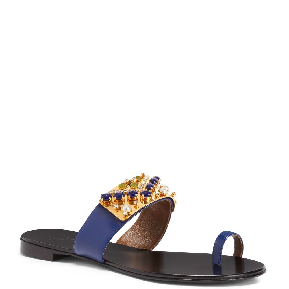 Nefertiti Flat - 2