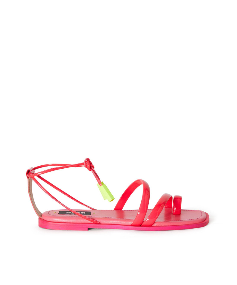 Low sandals with patent leather straps 1