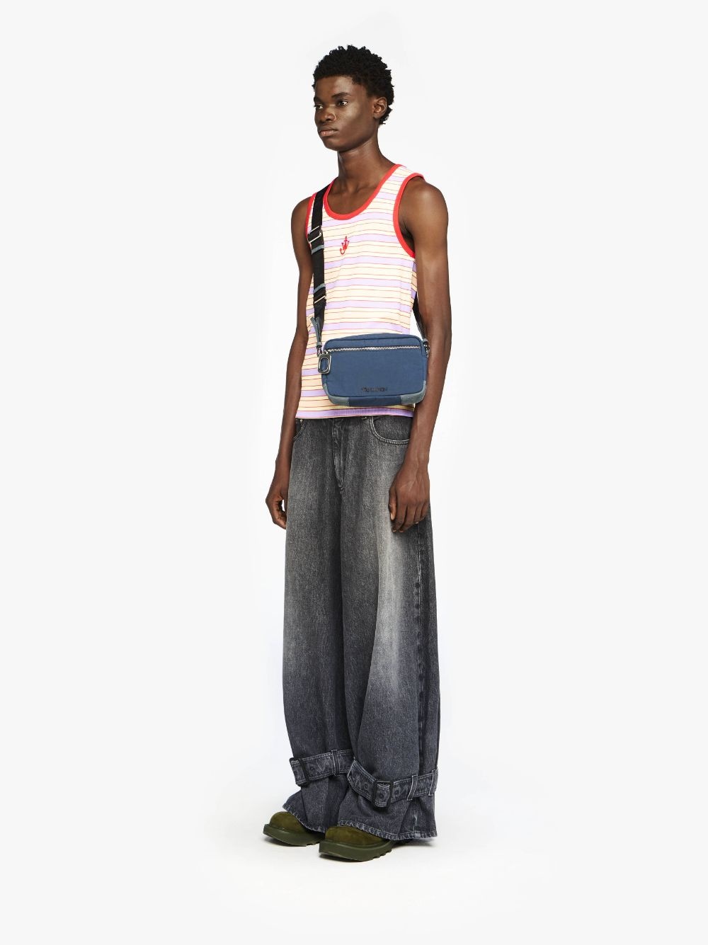 CONTRAST TRIM STRIPED VEST - 4