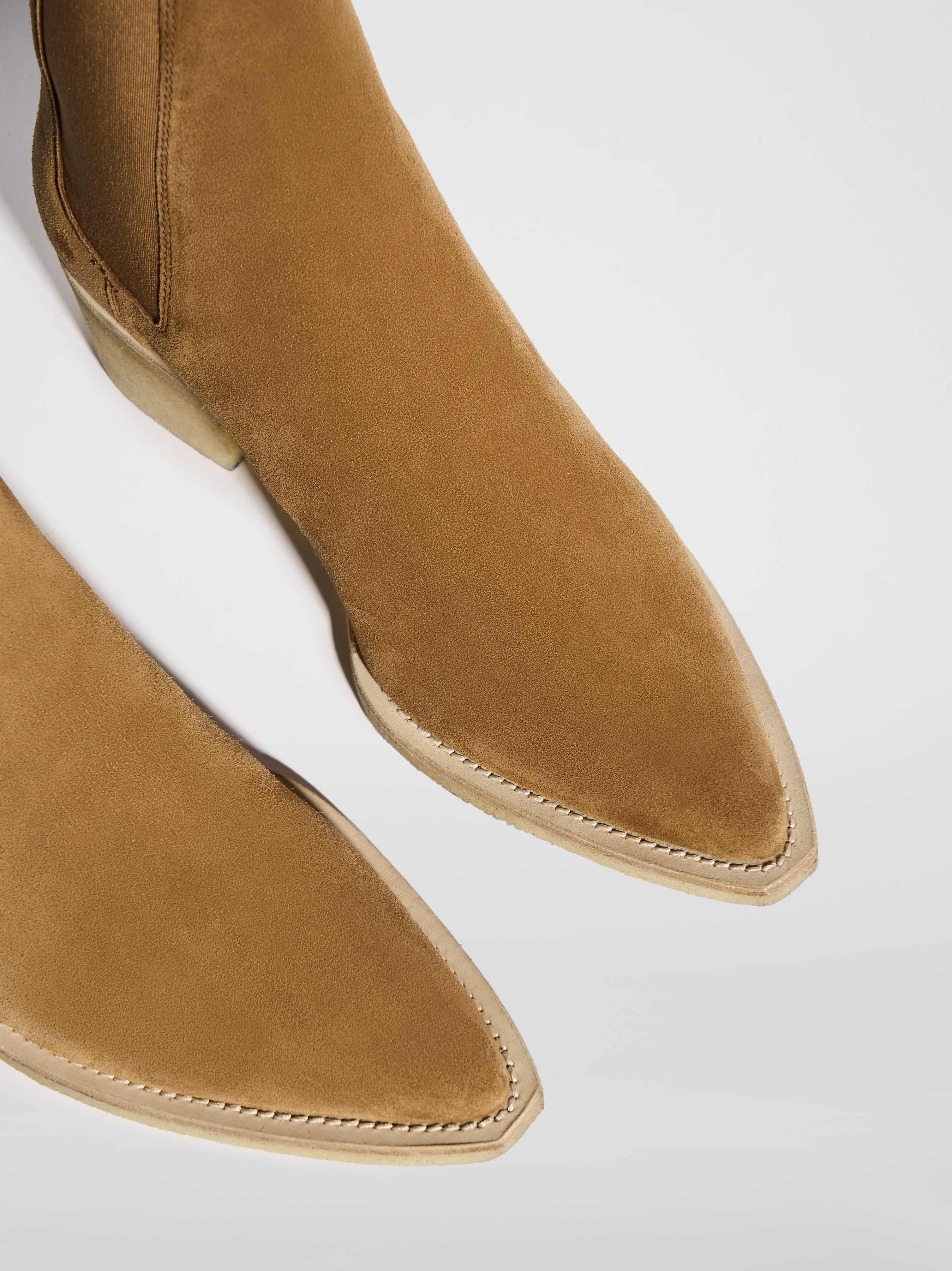 CHELSEA CREPE SOLE BOOT - 5
