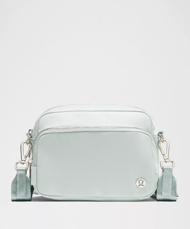 Everywhere Crossbody Bag 2L *Metal Hardware 1