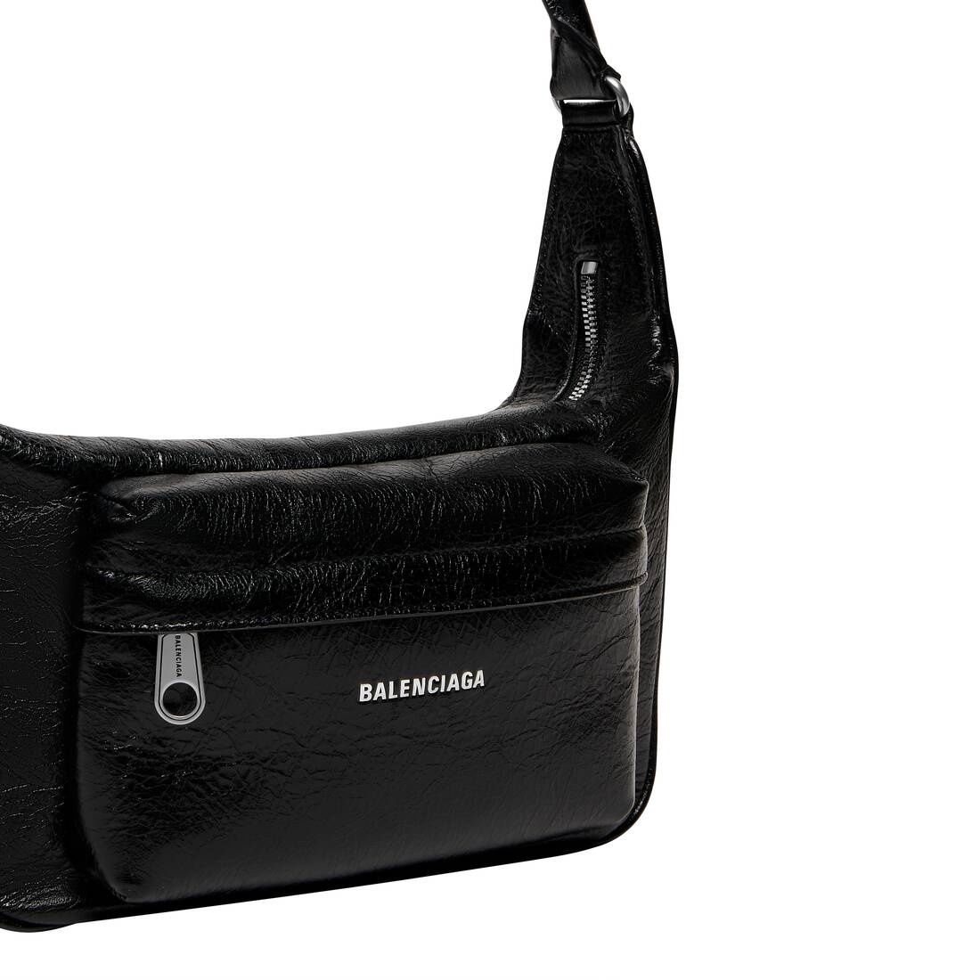 Raver Medium Bag With Handle in Black - 8