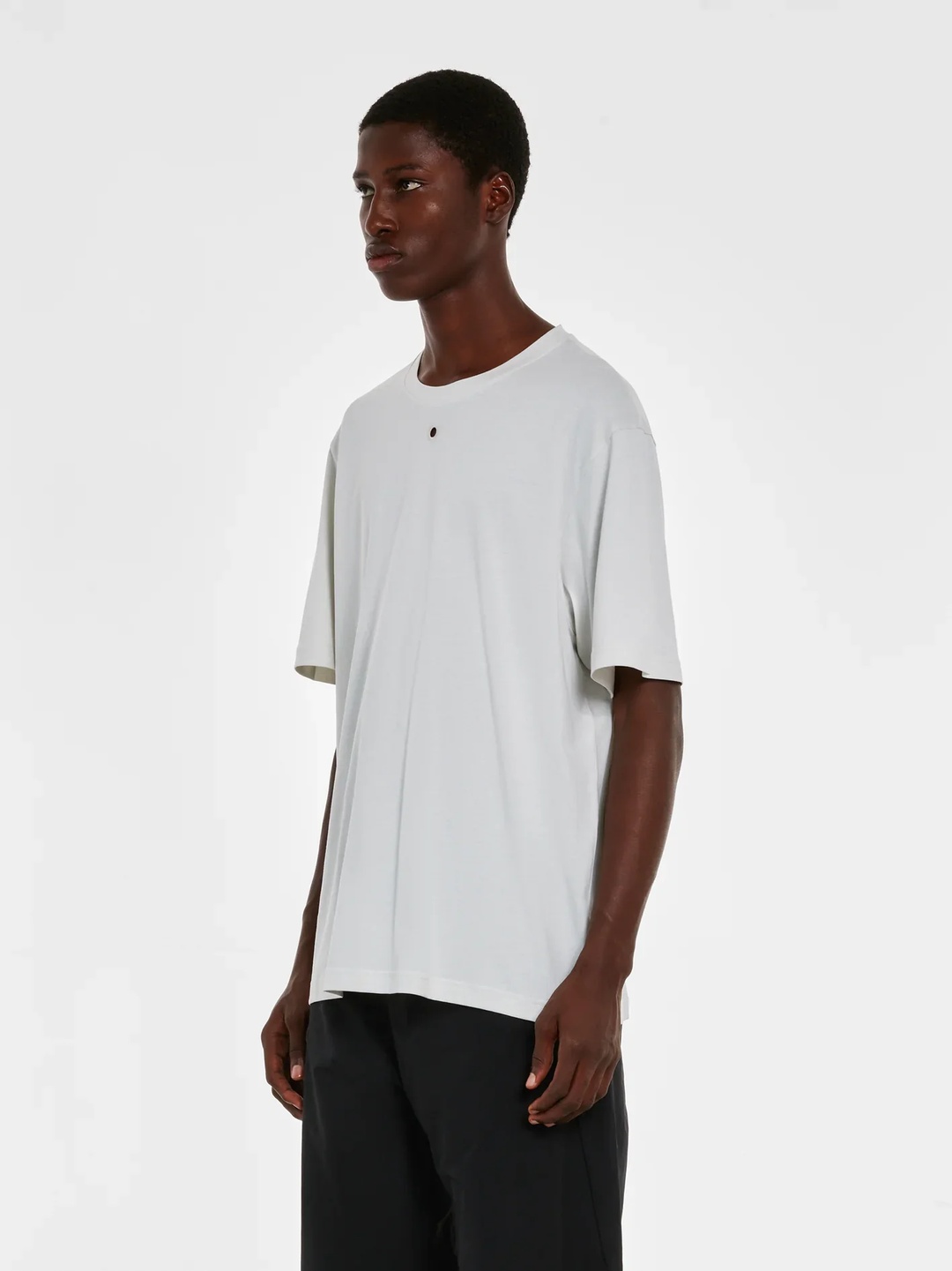 【CRAIG GREEN】コットン HOLE T-SHIRT Craig Green Men's Hole T-Shirt in Chalk Craig Green