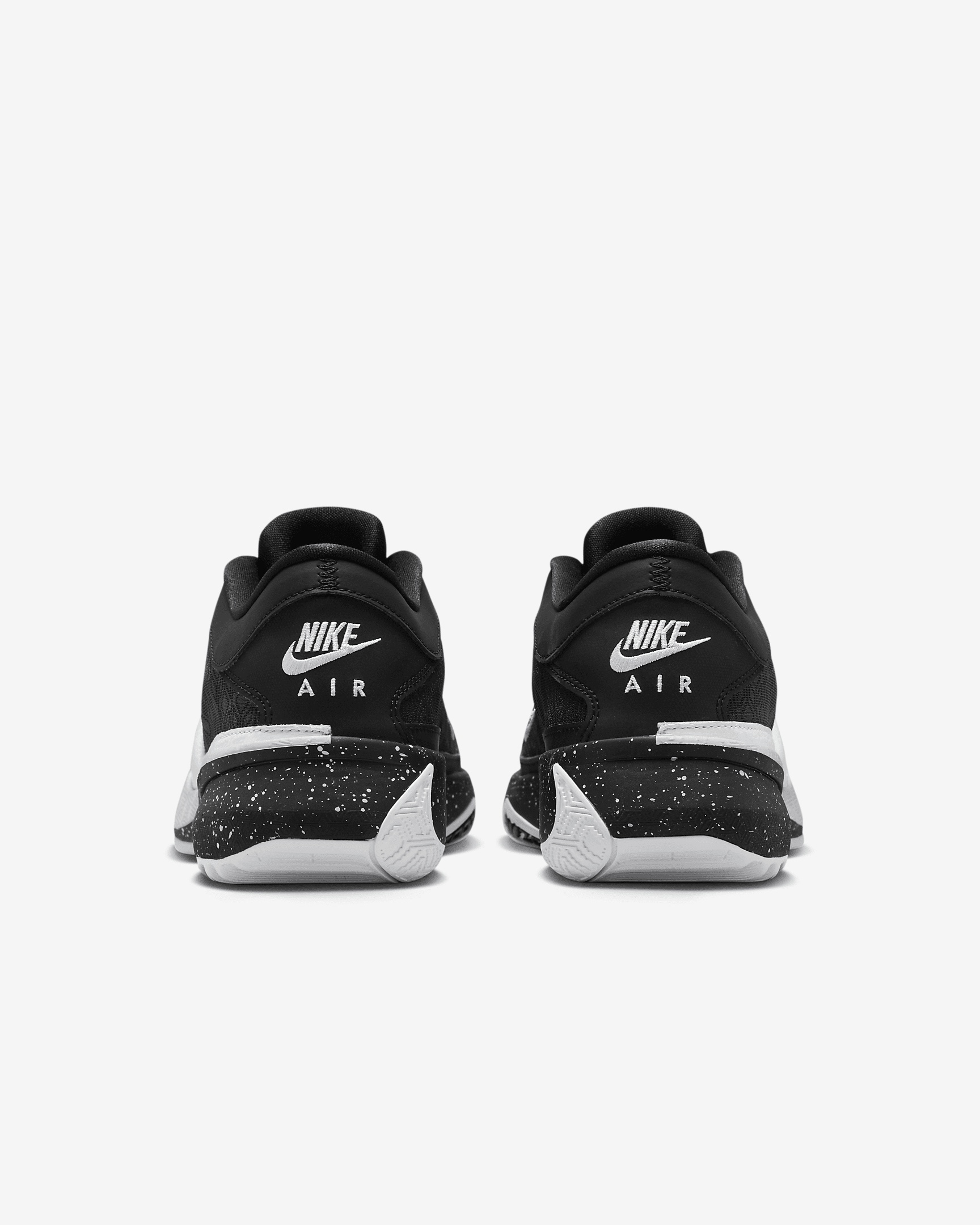 Nike Men's Giannis Freak 5 Basketball Shoes - 6