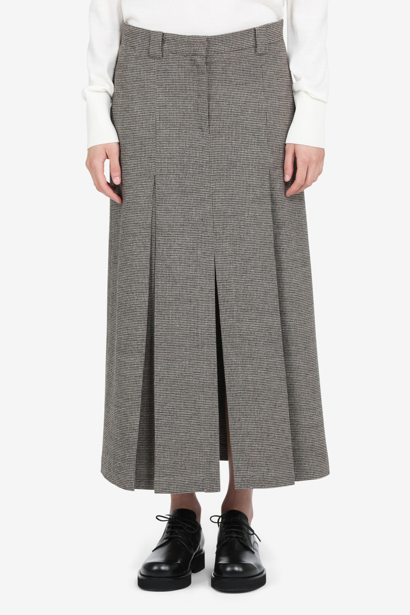 LONG SKIRT WITH FRONT SLIT 1