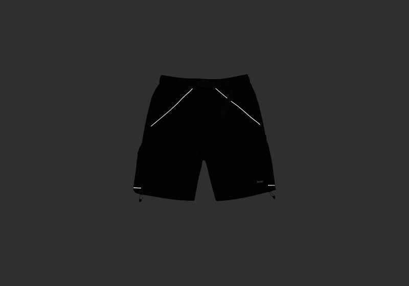 PALACE DEFLECTOR SHORTS BLACK outlook