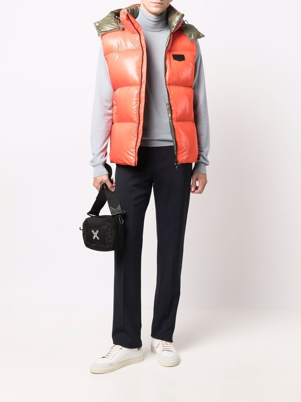 logo-patch feather-down padded gilet - 2