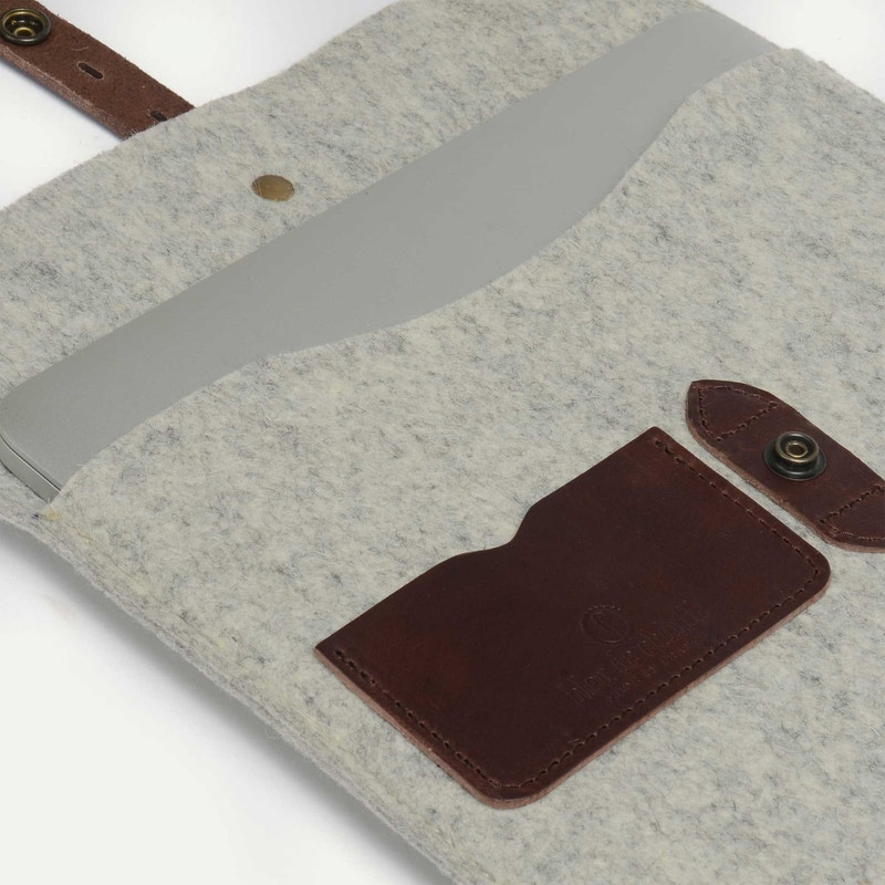 MILAN 15” LAPTOP SLEEVE - NATURAL FELT 4