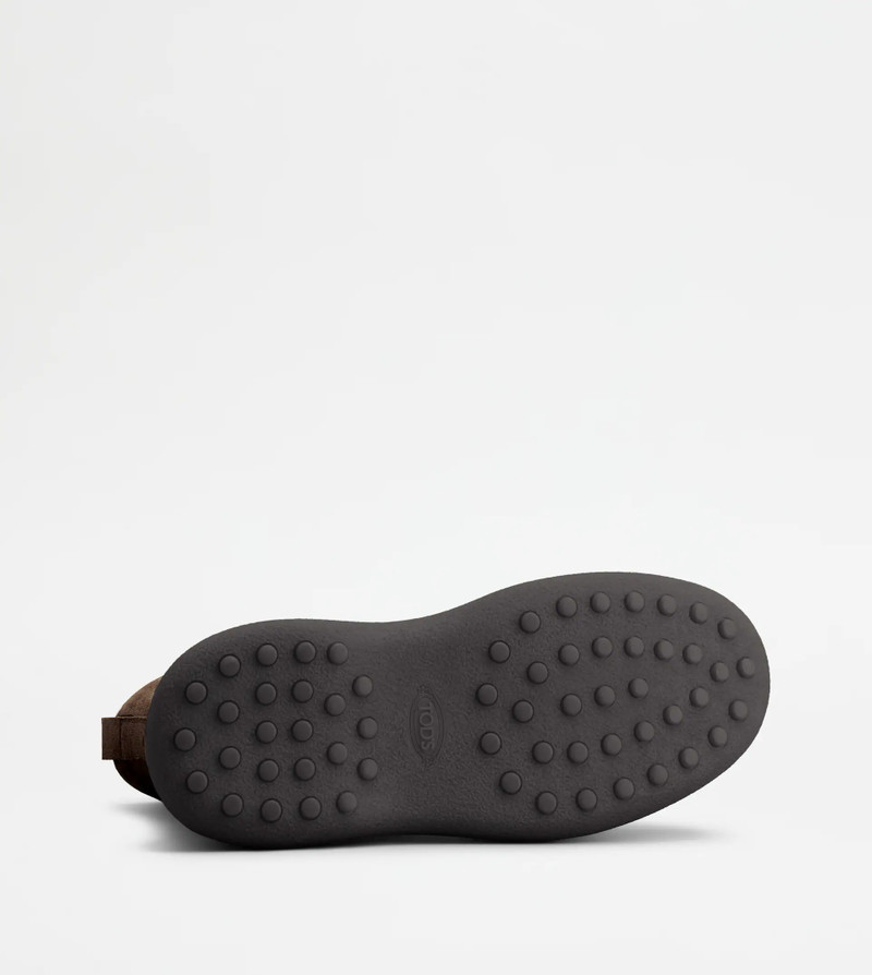 TOD'S W. G. ANKLE BOOTS IN SUEDE - BROWN 5