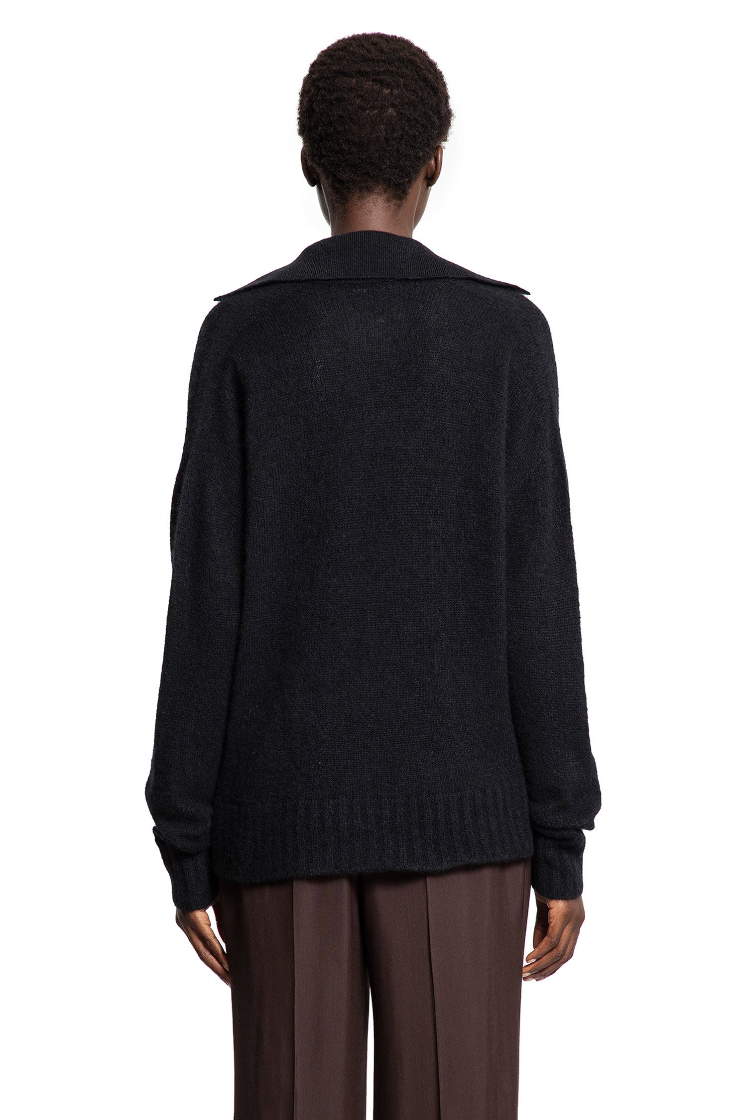 Cashmere-Silk-V-Neck-Sweater - 3