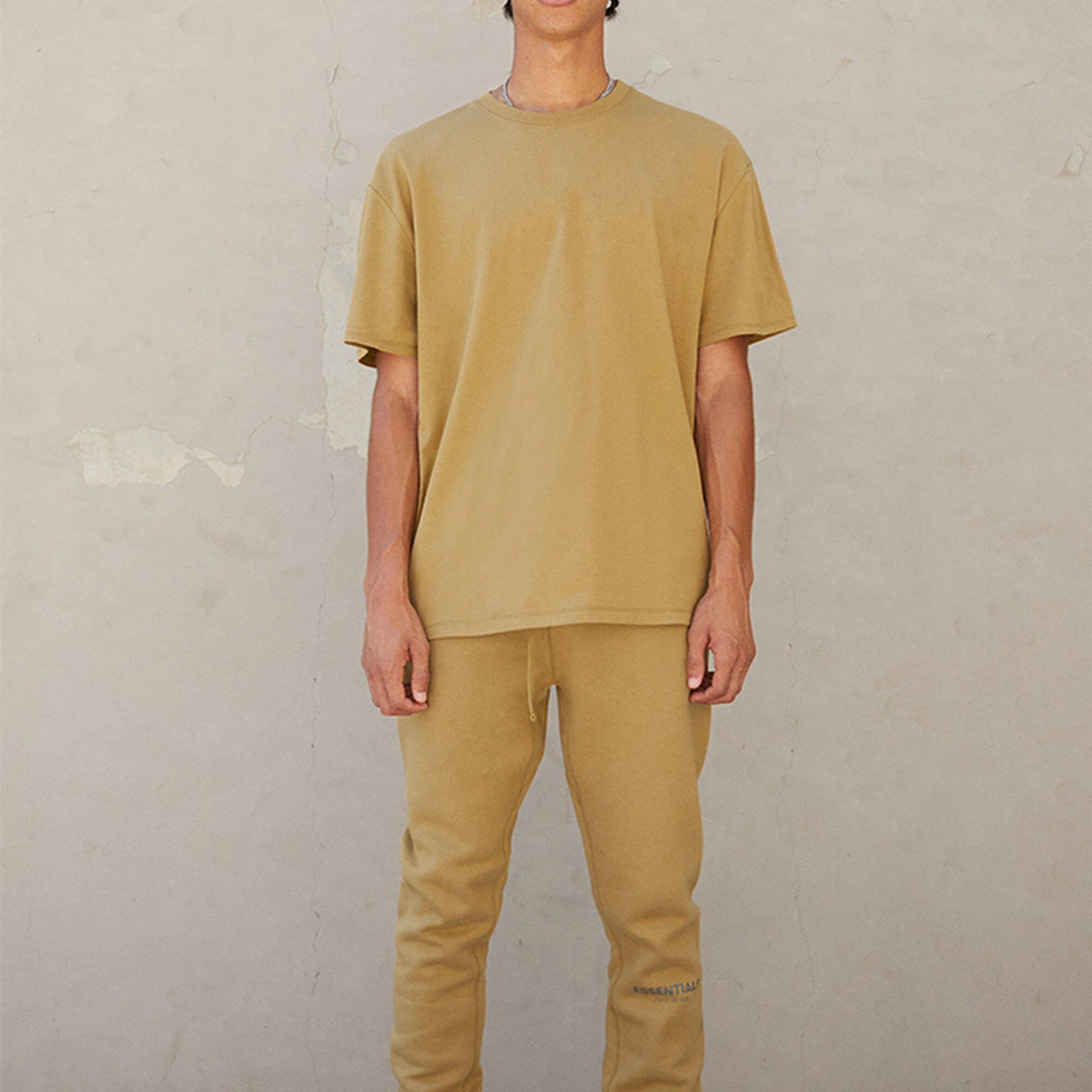 Fear of God Essentials FW21 Logo Tee 'Amber' FOG-FW21-009 - 4