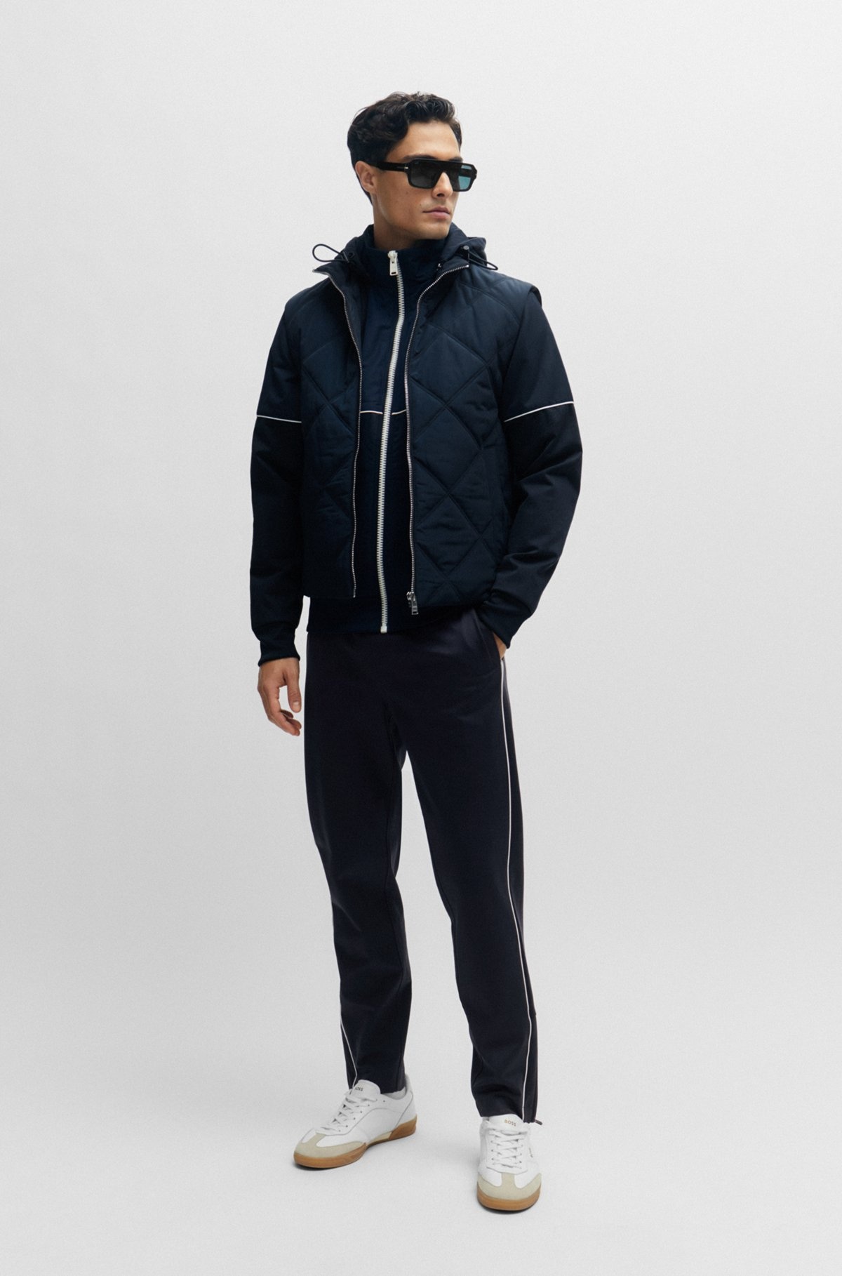 REGULAR-FIT GILET WITH QUILTING AND INSIDE ZIP POCKETS - 3