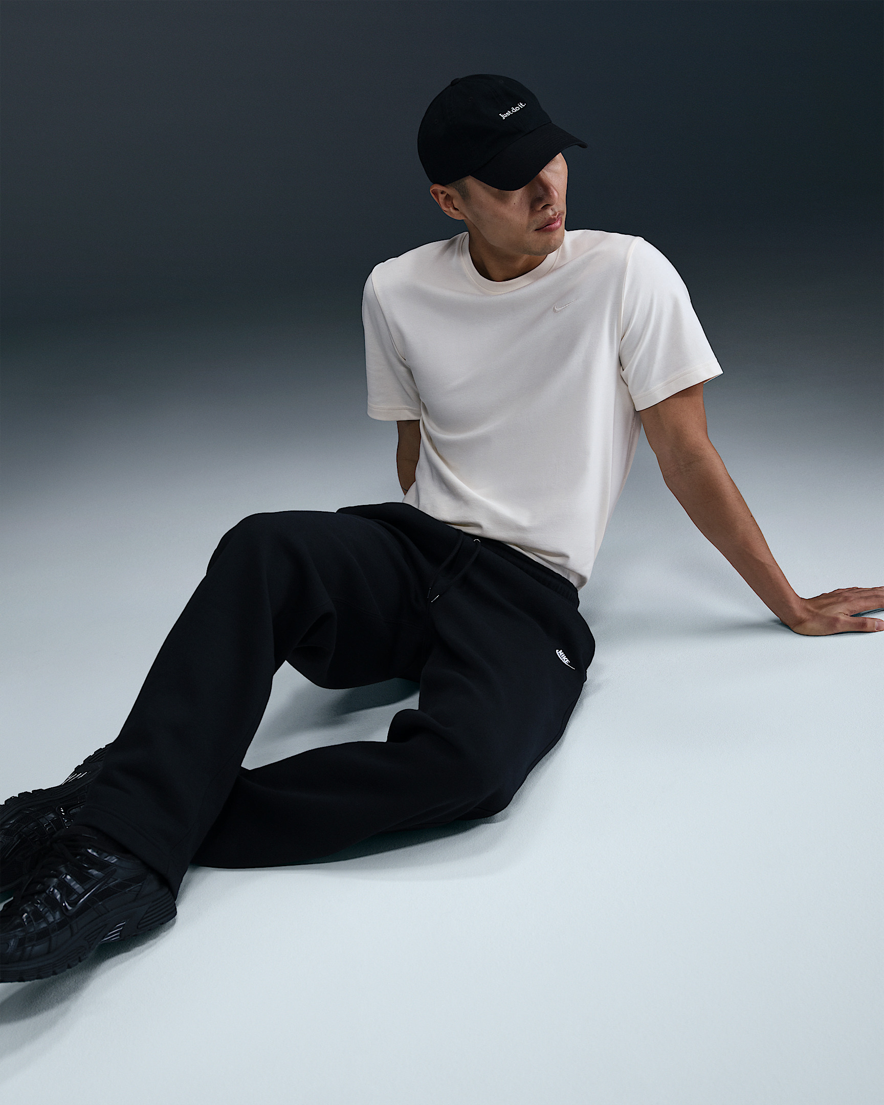 Nike Club Men's Open-Hem Fleece Pants - 5