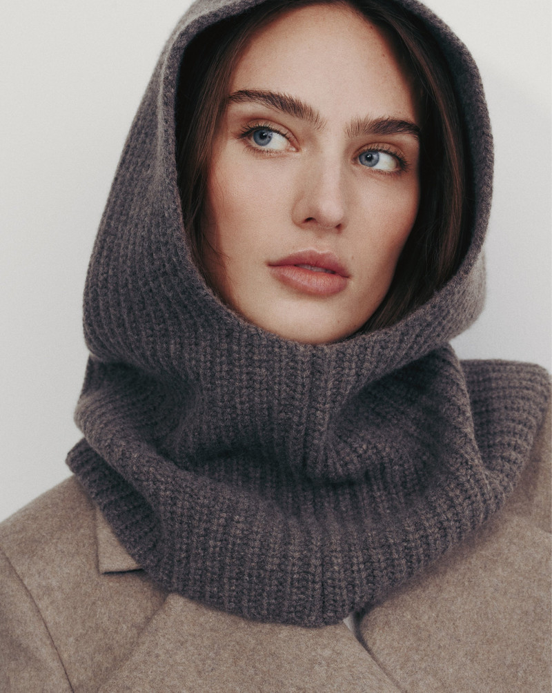VERONICA BEARD WOOL-CASHMERE BEANIE outlook