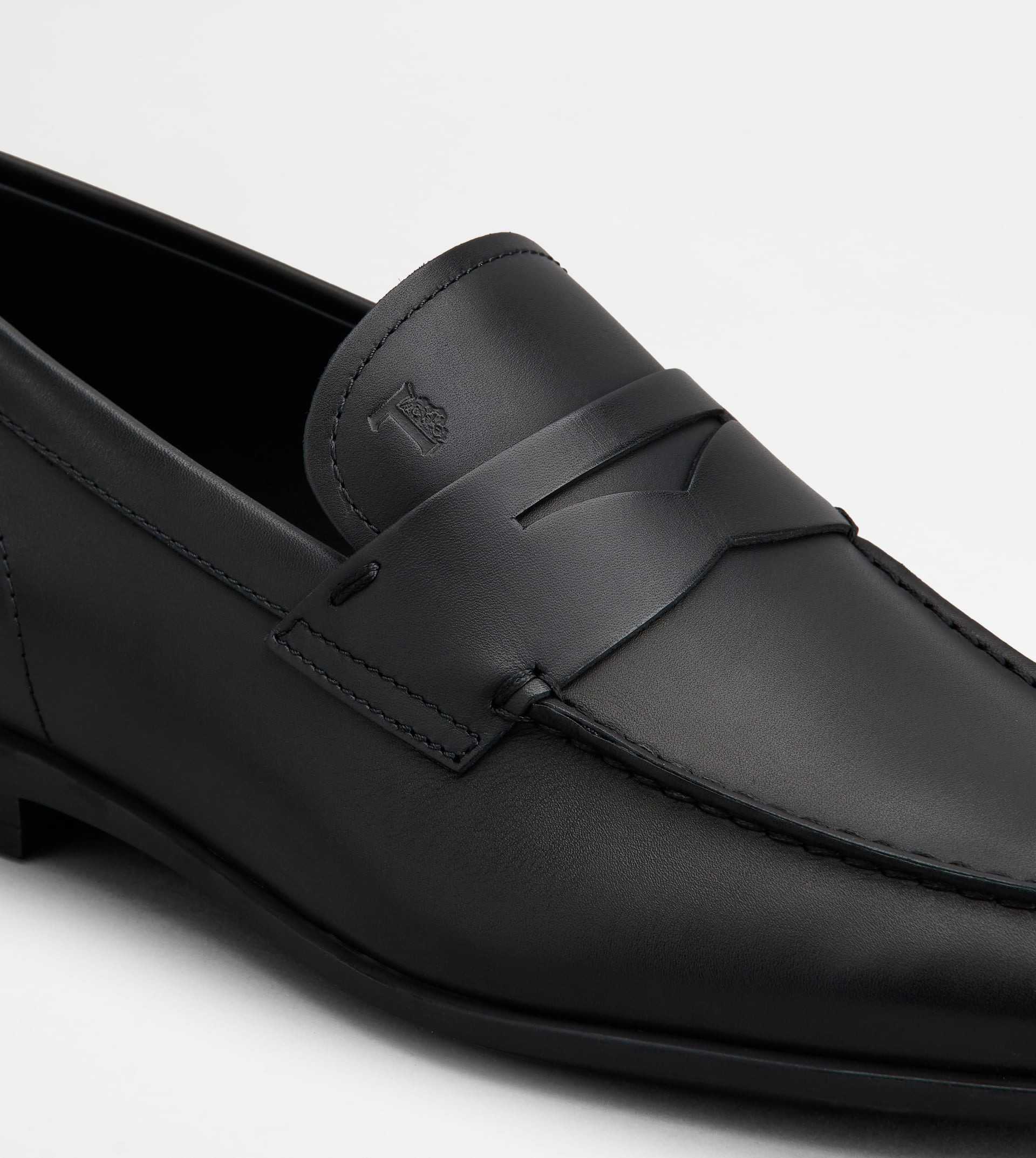 LOAFERS IN LEATHER - BLACK - 6