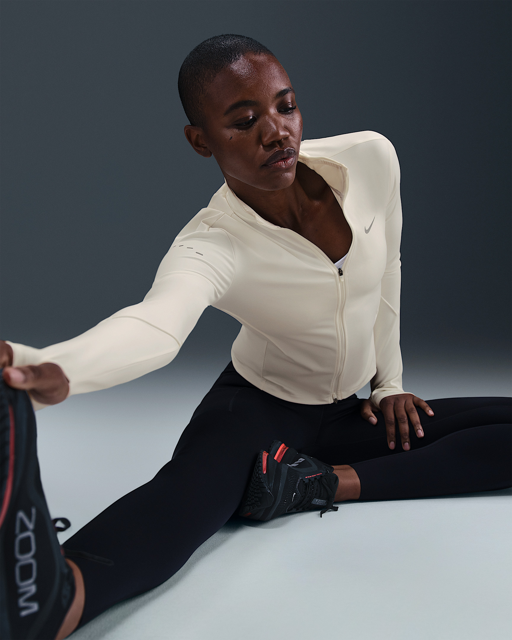 Nike Swift Women's Dri-FIT Full-Zip Mid-Layer Running Top - 3
