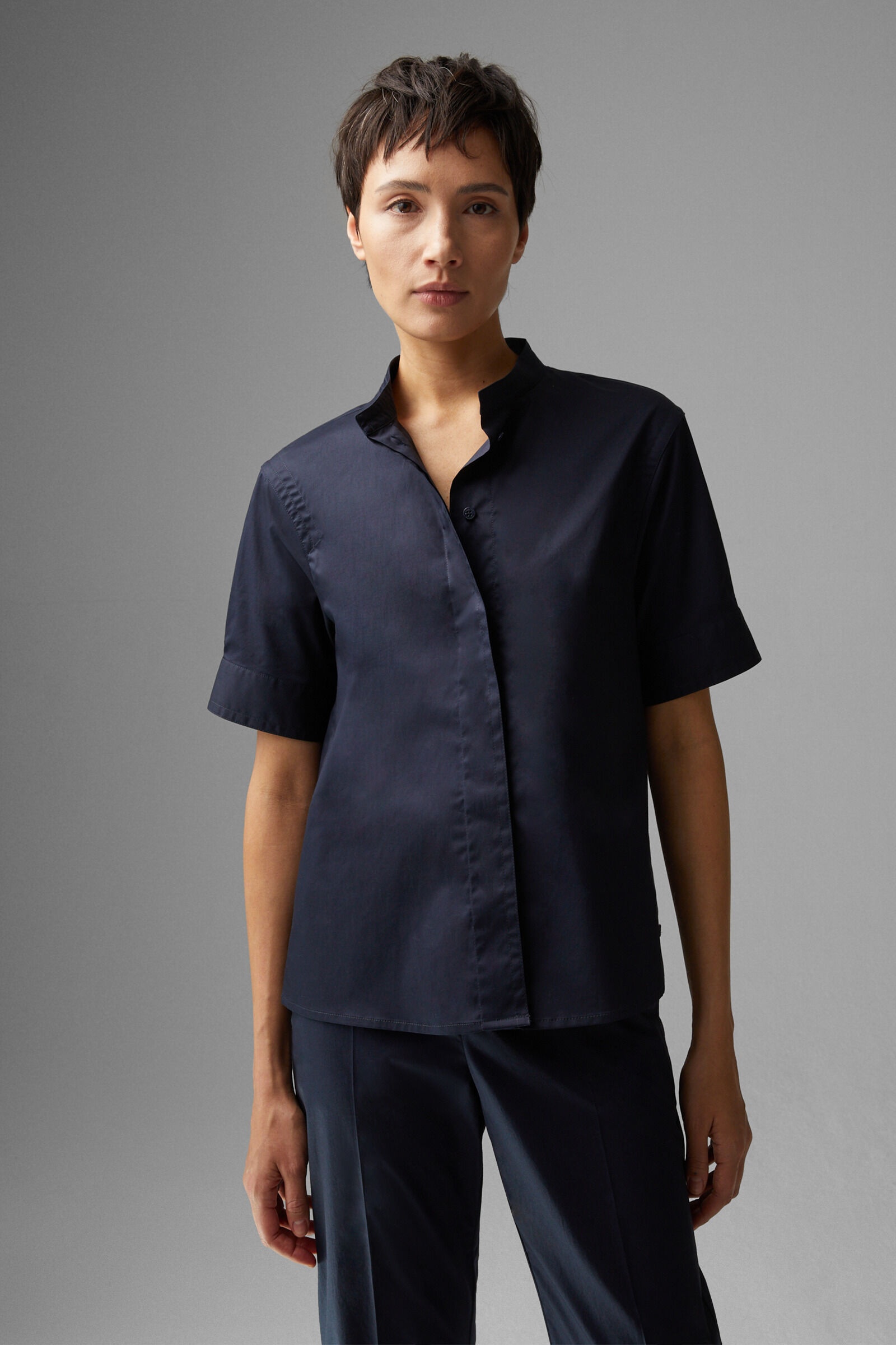 Alex Blouse in Navy blue - 2