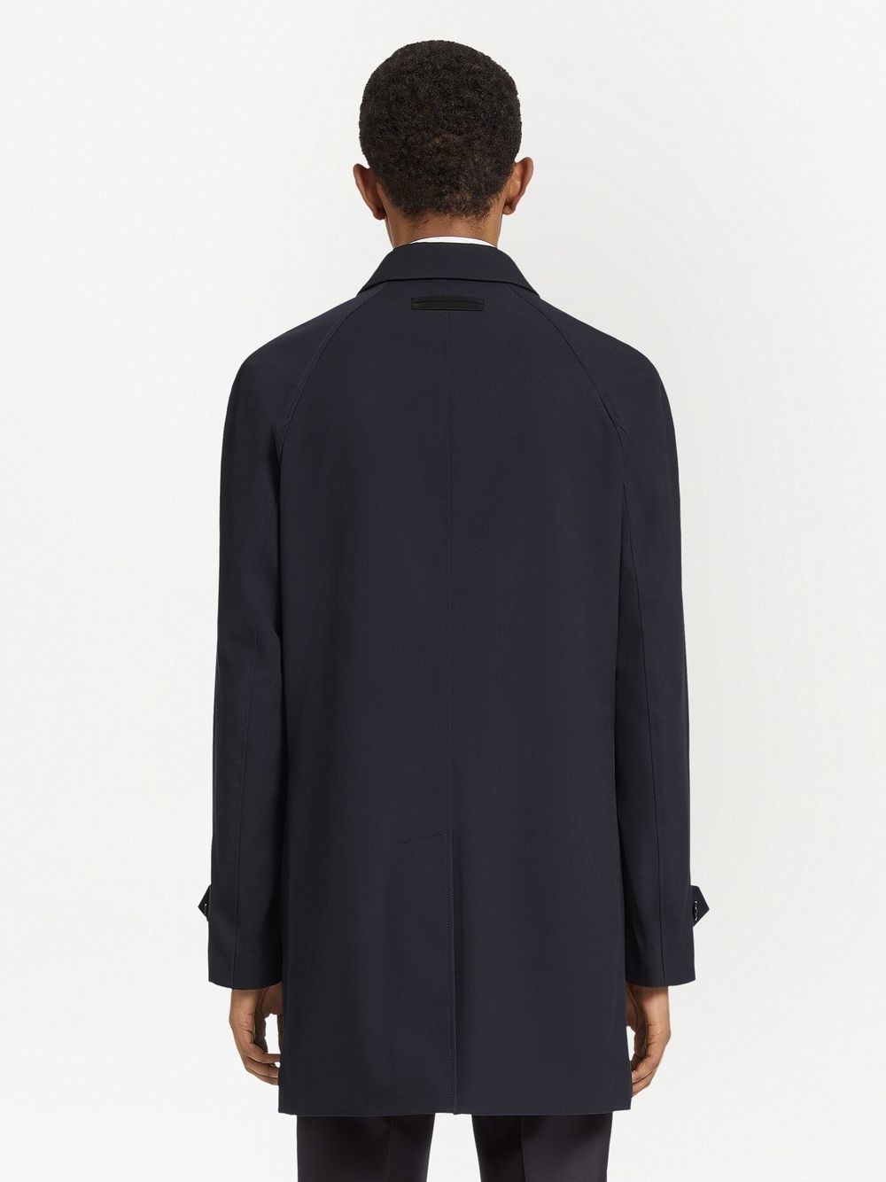 concealed front-fastening coat - 4