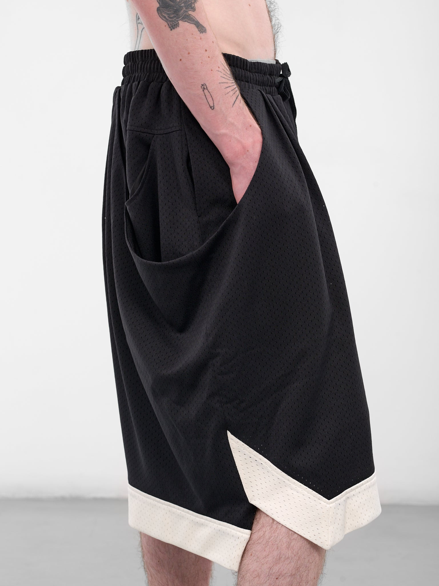Black Mesh Basketball Shorts - 5
