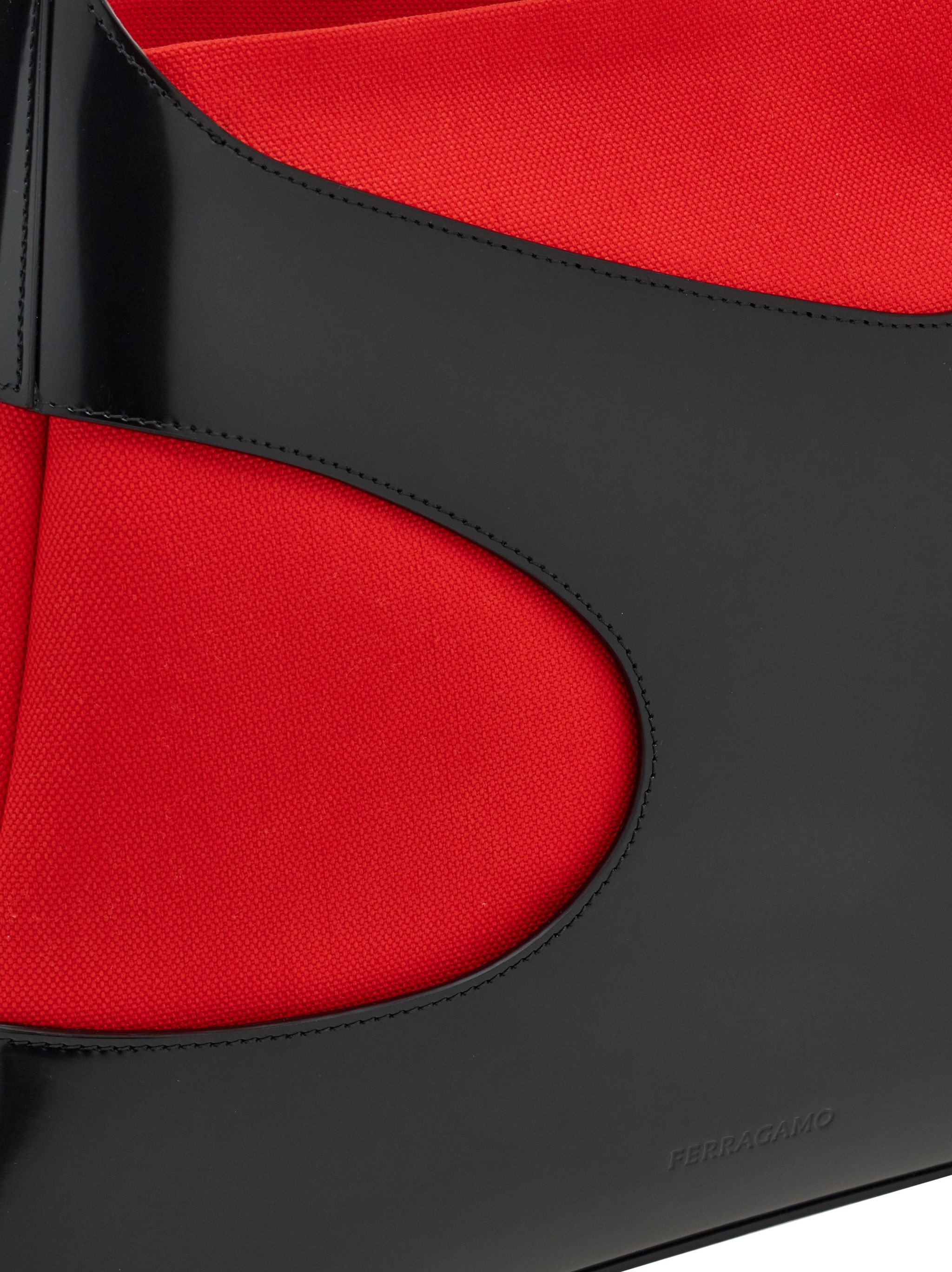 Shoulder bag with cut-out detailing (L) - 6