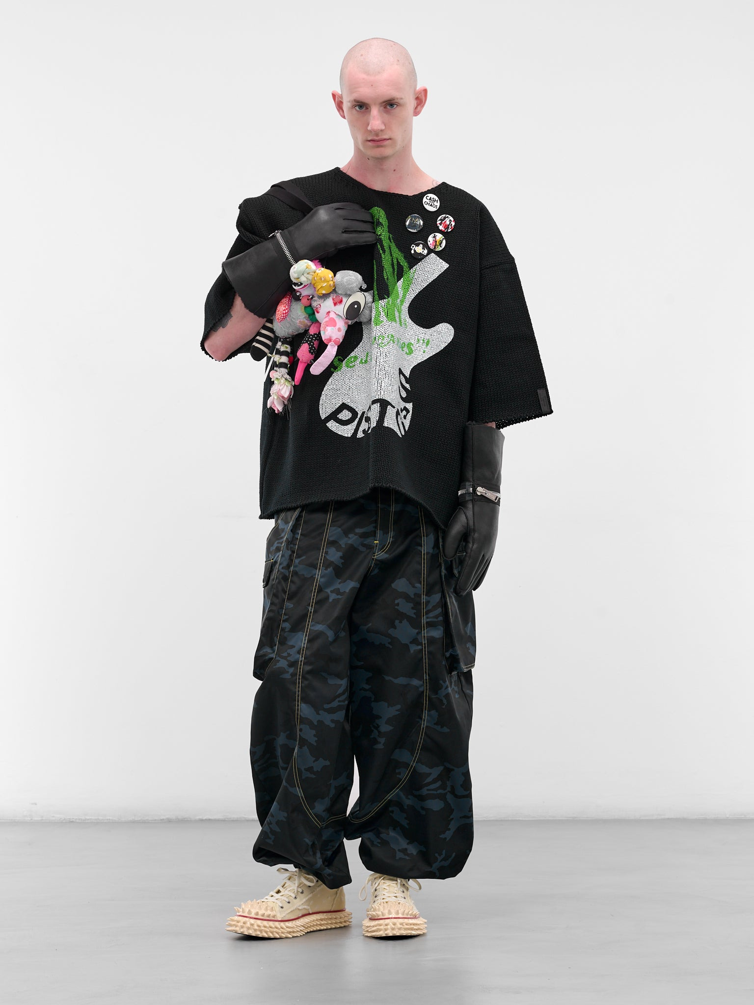 Black Knit Graphic Pin Sweater - 6