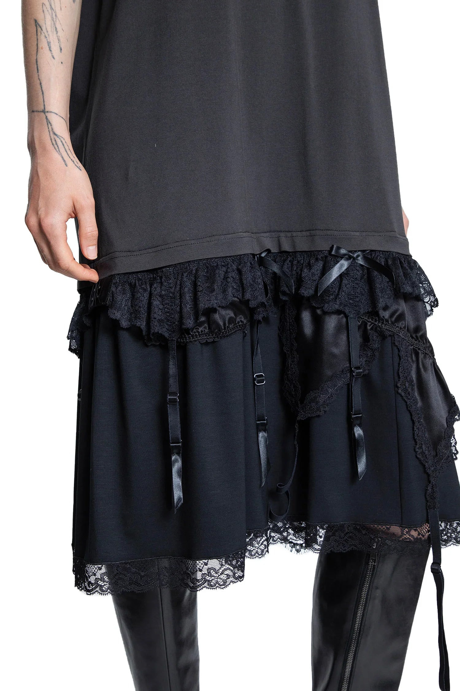 Lingerie-T-Shirt-Dress-In-Silk-Satin - 4