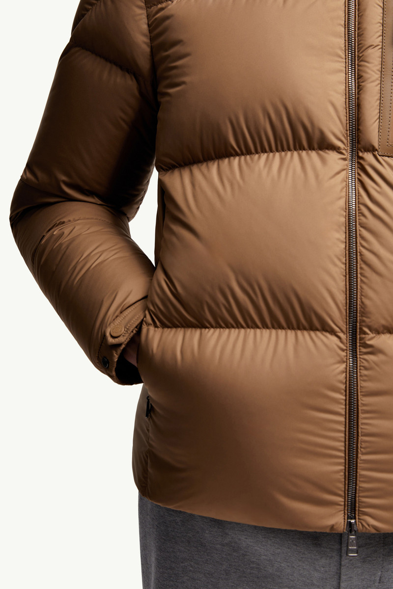 Chinon Square-Quilted Short Down Jacket 6