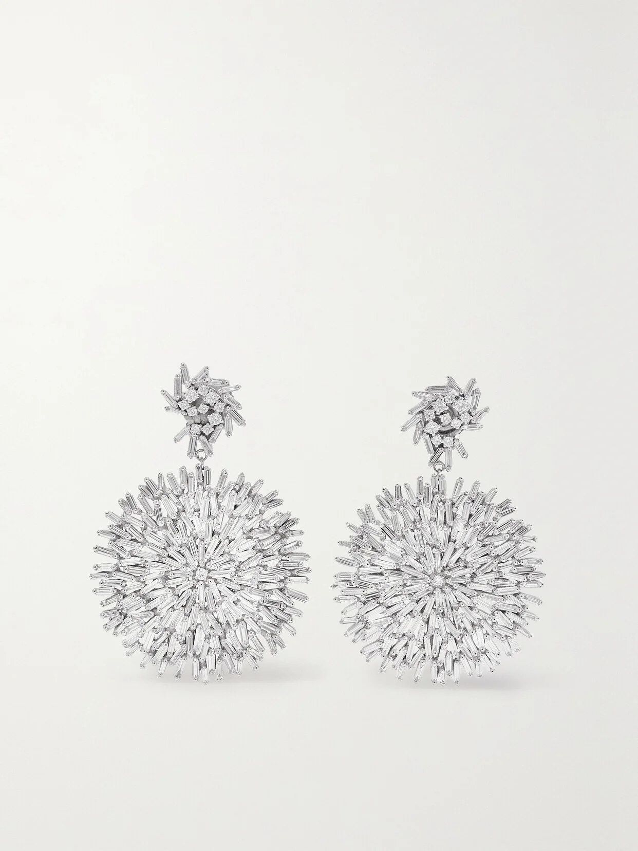 18-karat White Gold Diamond Earrings - 1
