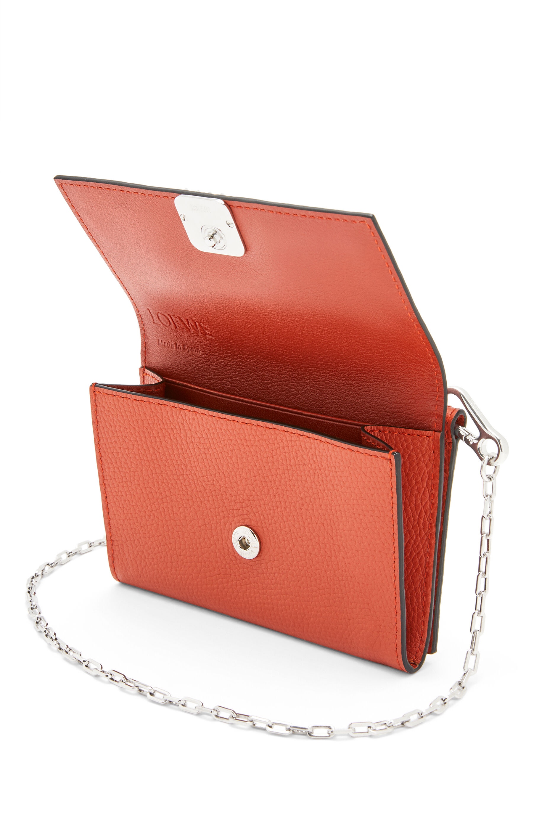 Anagram wallet on chain in pebble grain calfskin - 2