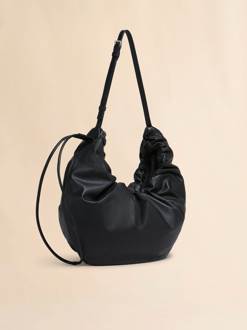 BLACK LEATHER SCRUNCHIE MEDIUM HOBO BAG - 5