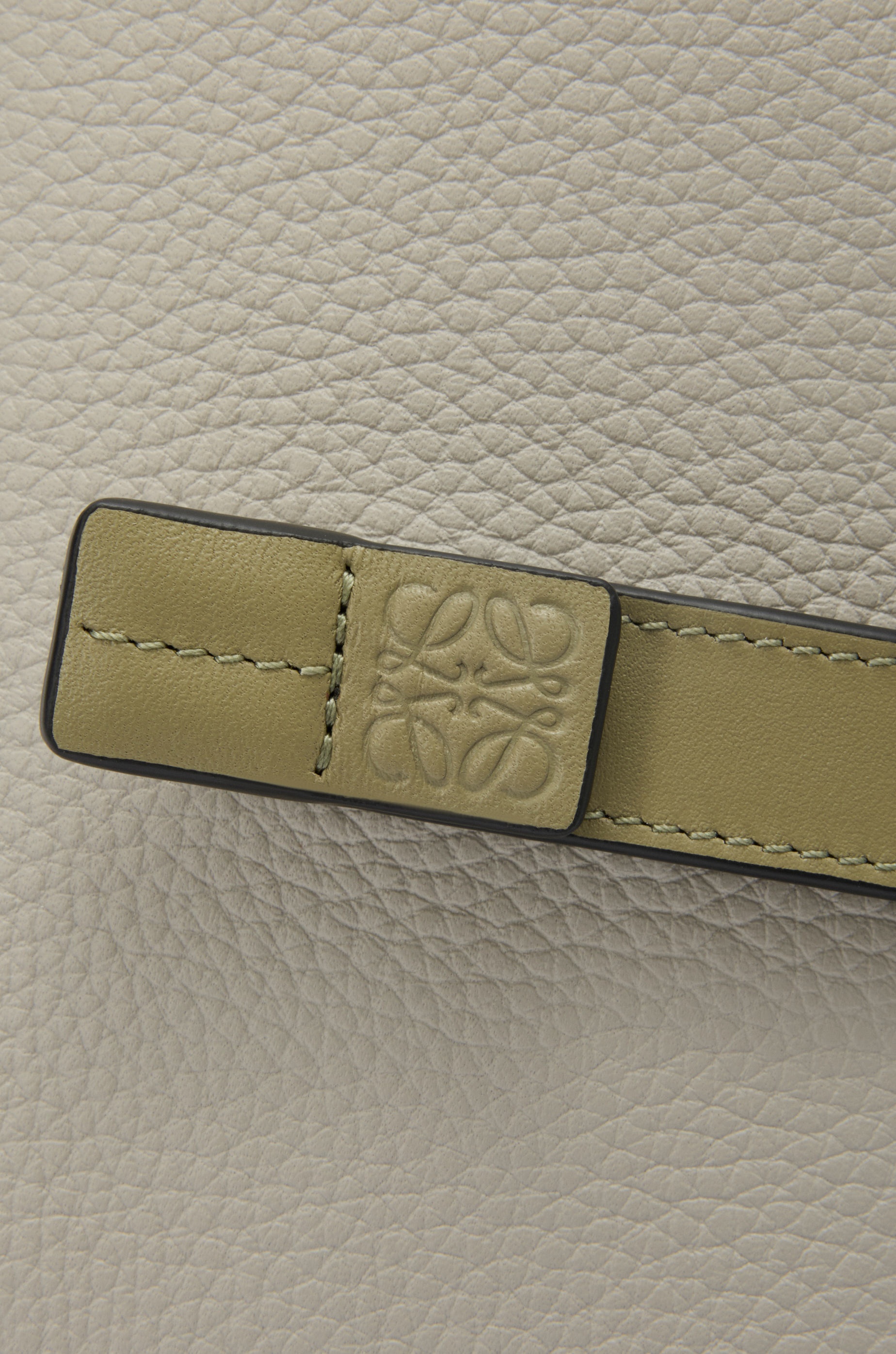 Compact zip wallet in soft grained calfskin - 5