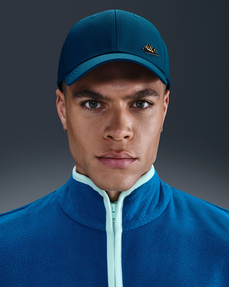 Nike Dri-FIT Club Structured Metal Logo Cap 1
