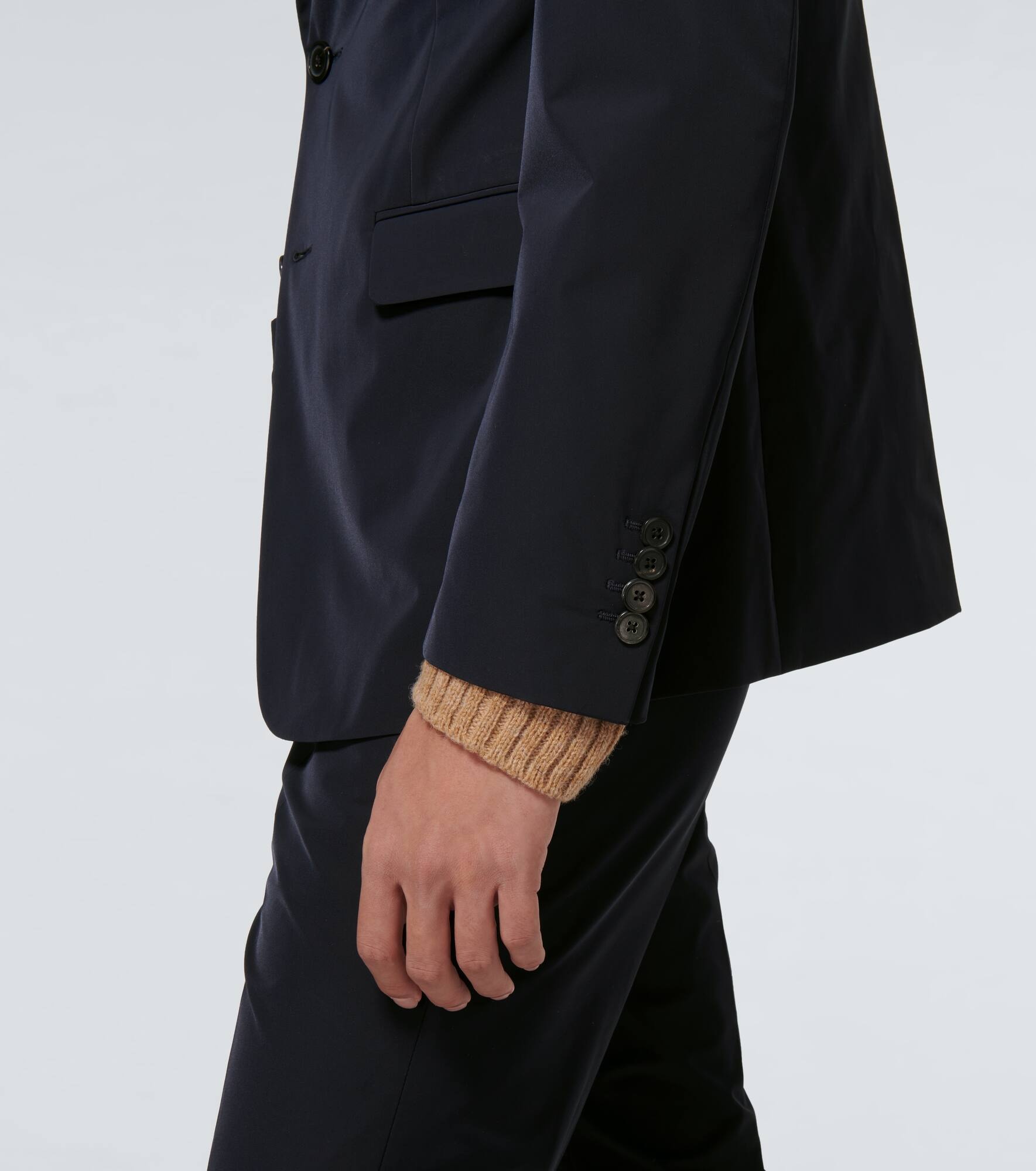 Technical suit - 7