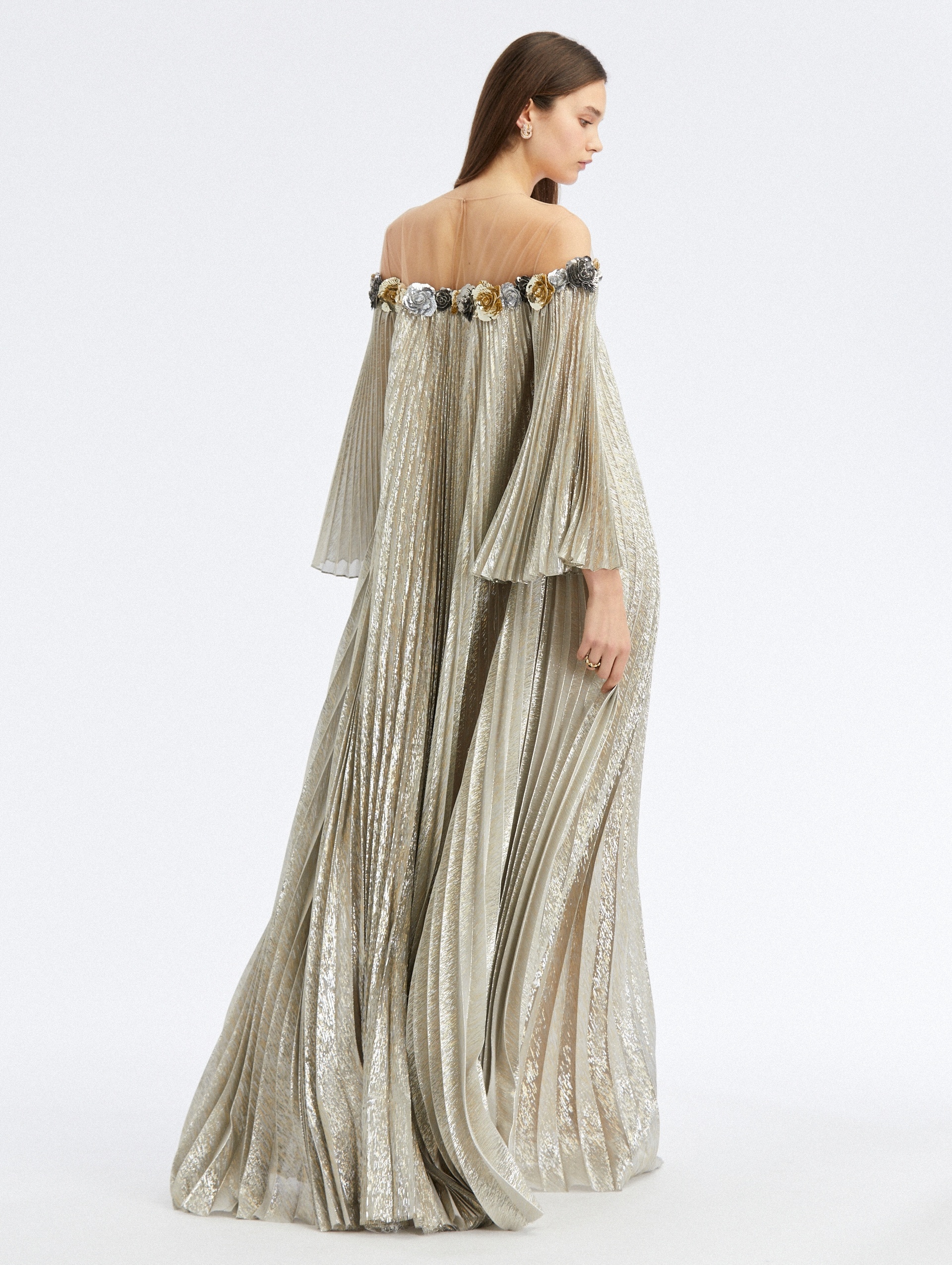 OSCAR DE LA RENTA One-shoulder gathered silk-blend lamé gown