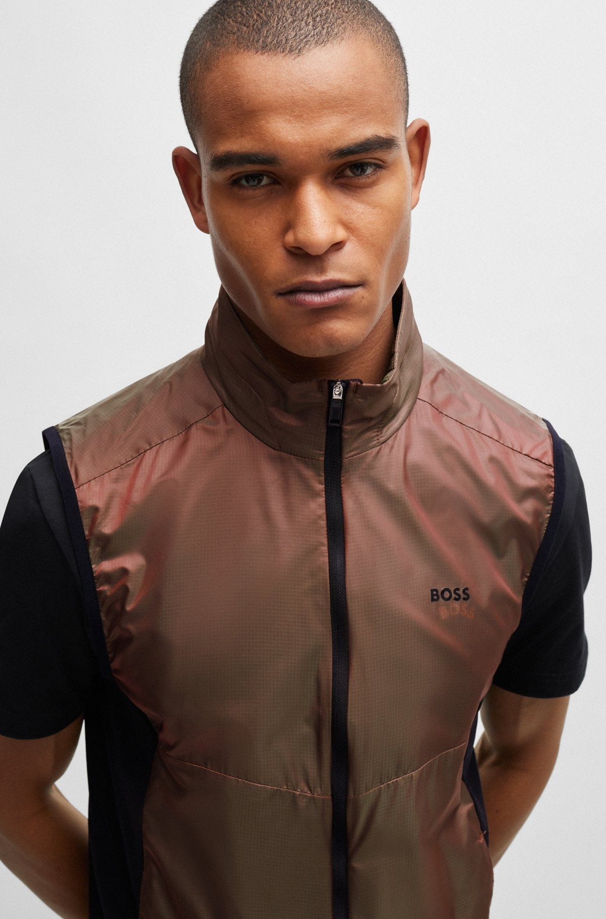 WATER-REPELLENT PACKABLE GILET IN IRIDESCENT RIPSTOP MATERIAL - 5