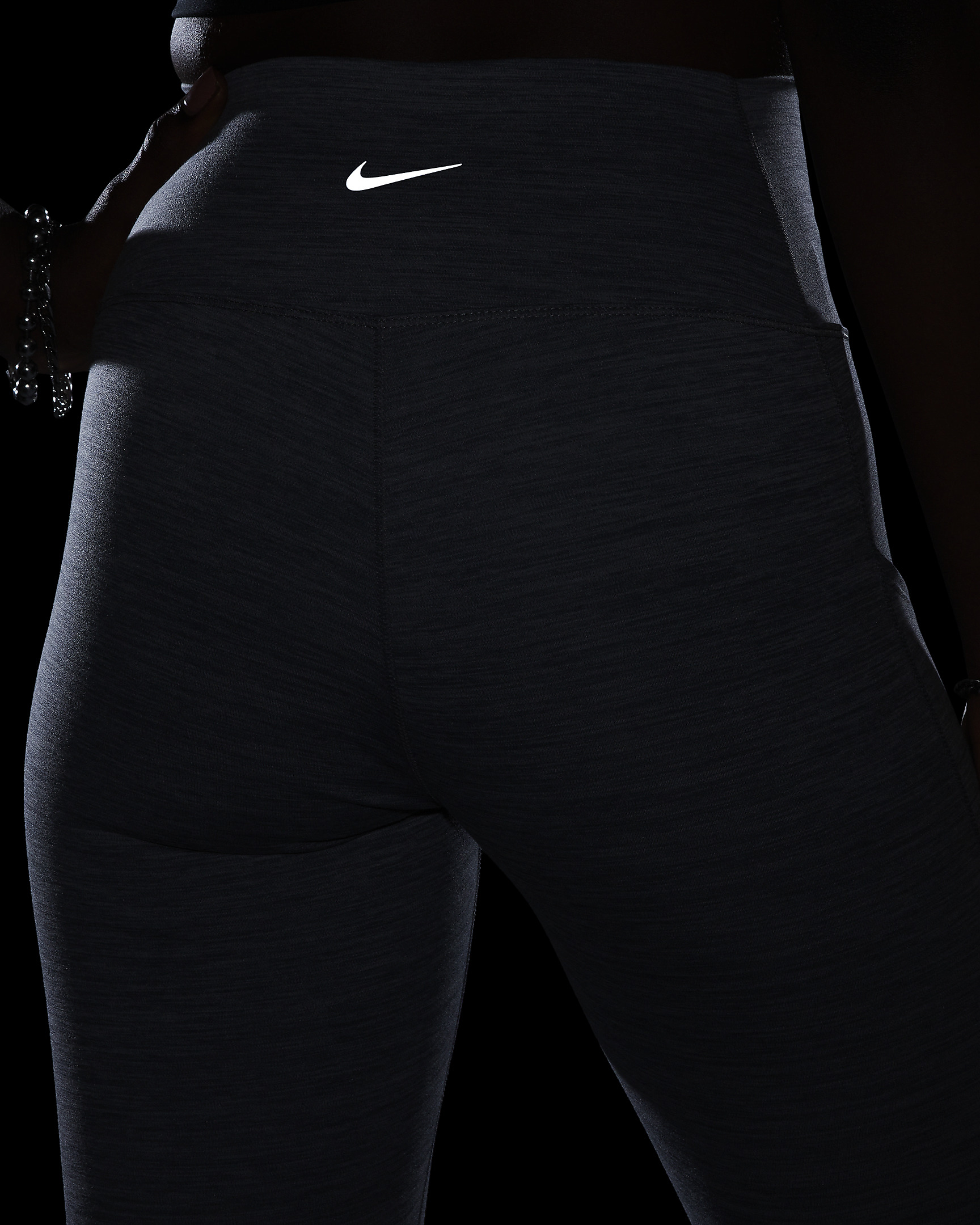 Nike One Women's High-Waisted 7/8 Leggings with Pockets - 9