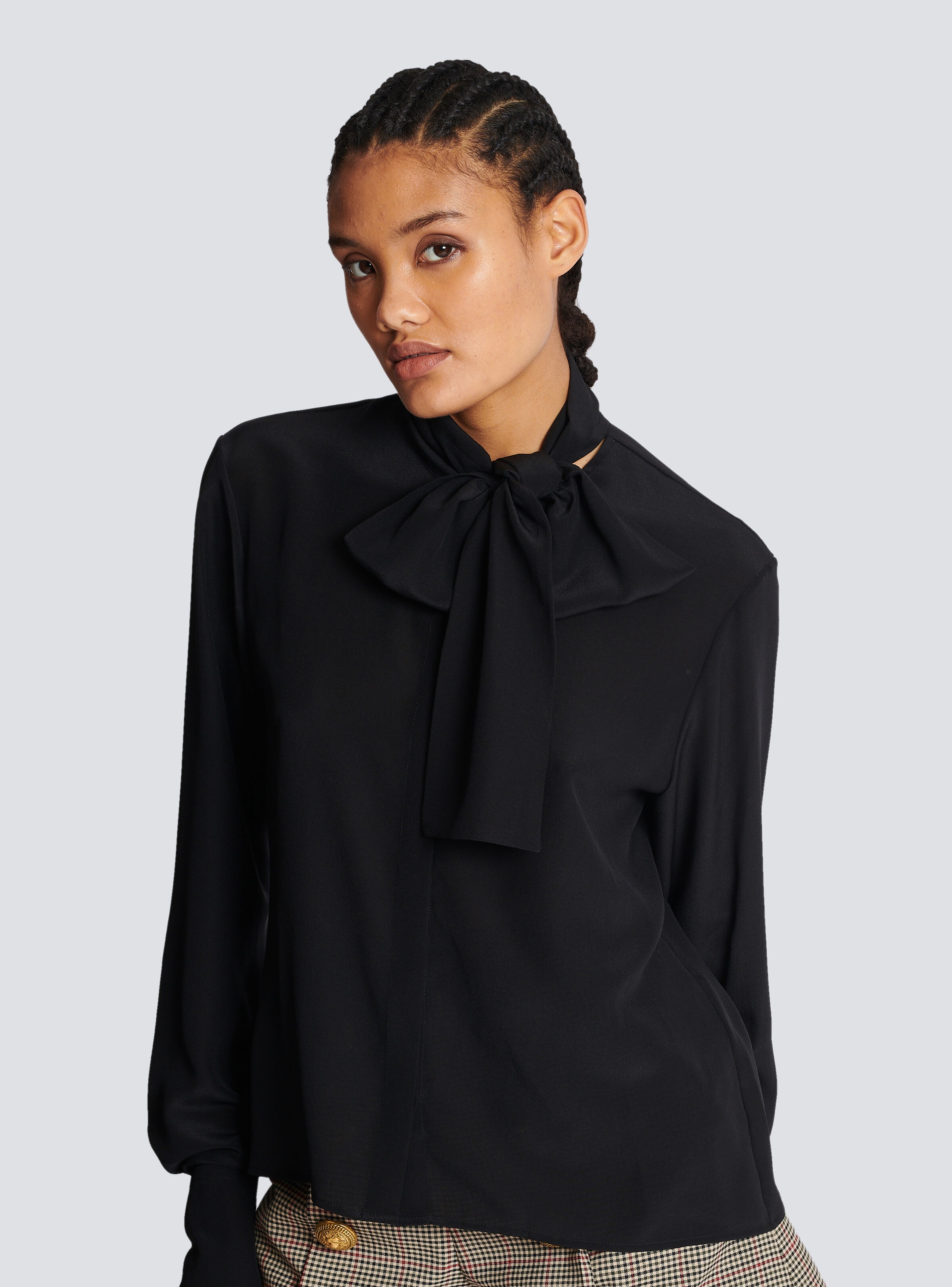 Crepe shirt with bow collar - 7