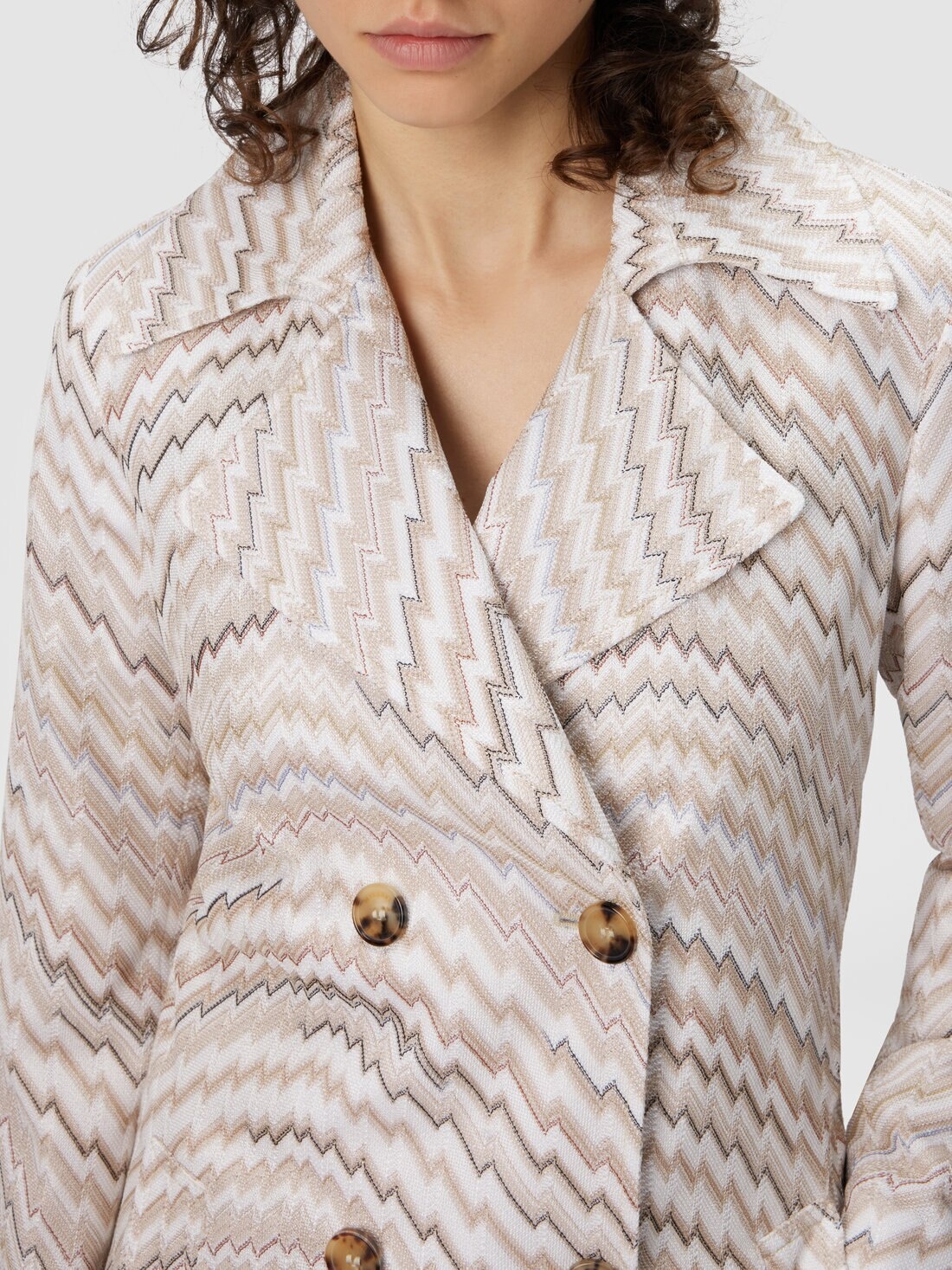 Double-Breasted Trench Coat with Wavy Zigzag Pattern - 5