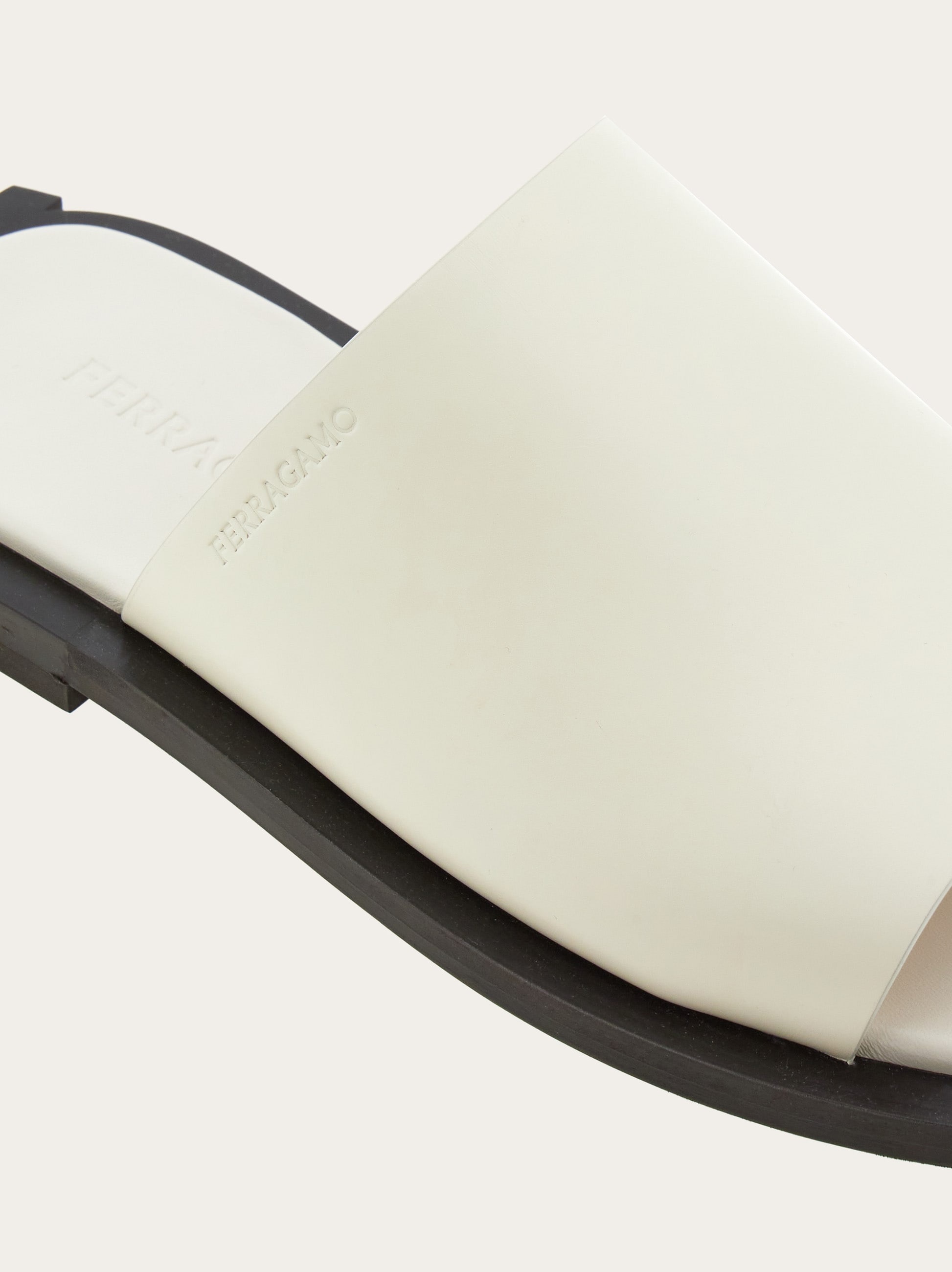 Mule with Gancini heel - 6