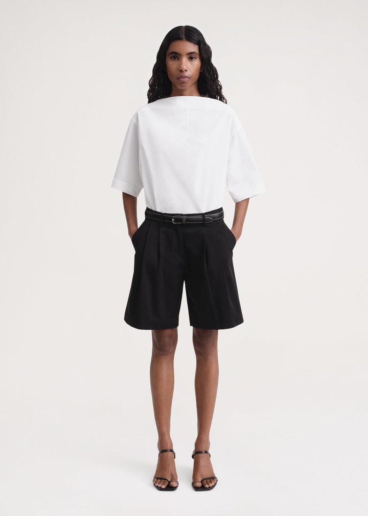 Totême Pleated cotton-twill shorts black