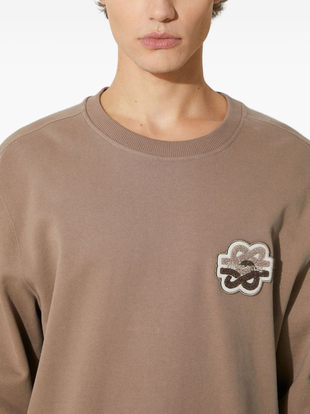 embroidered-patch cotton sweatshirt - 5