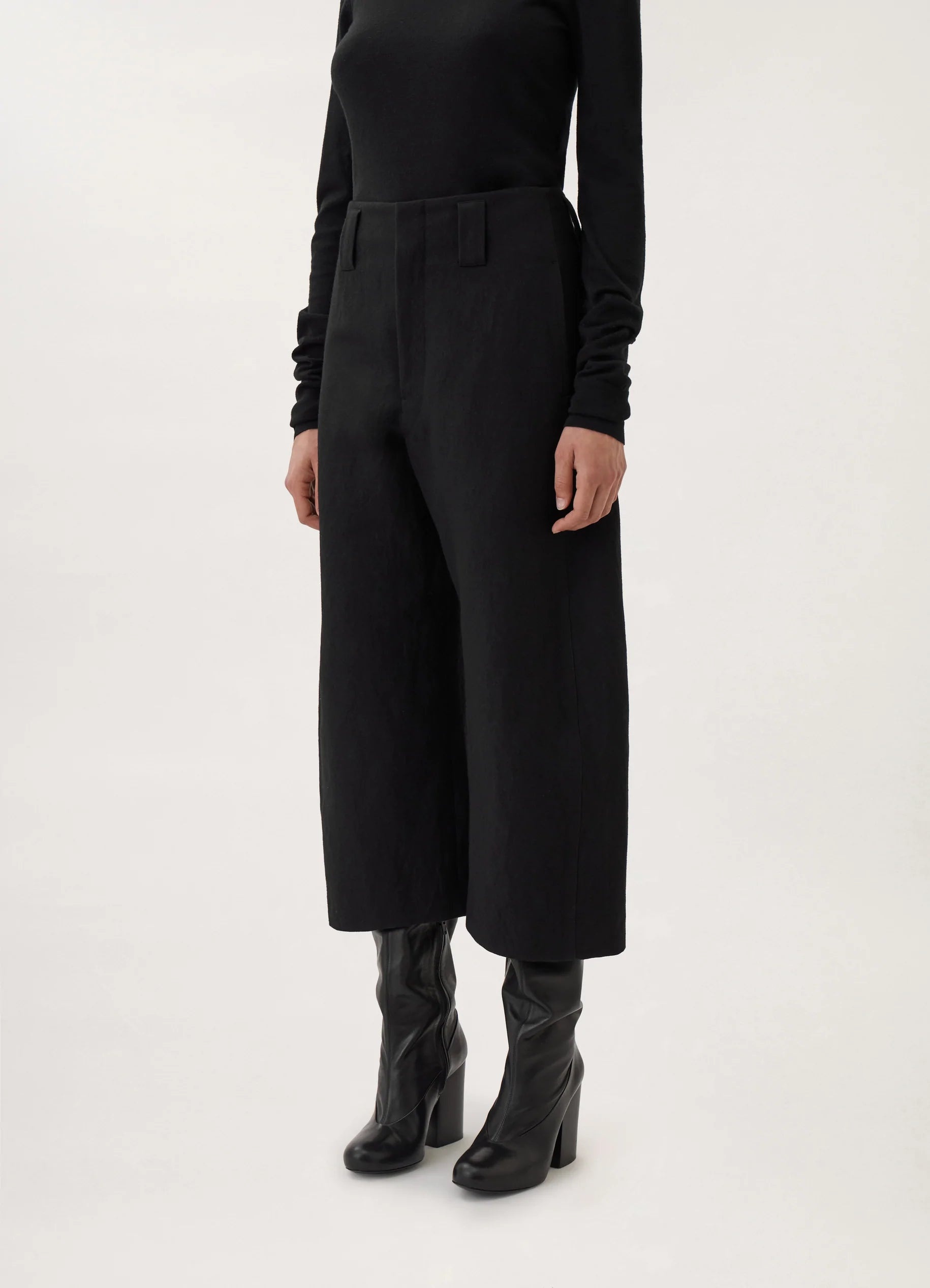 CROPPED CURVED PANTS
LINEN WOOL - 4