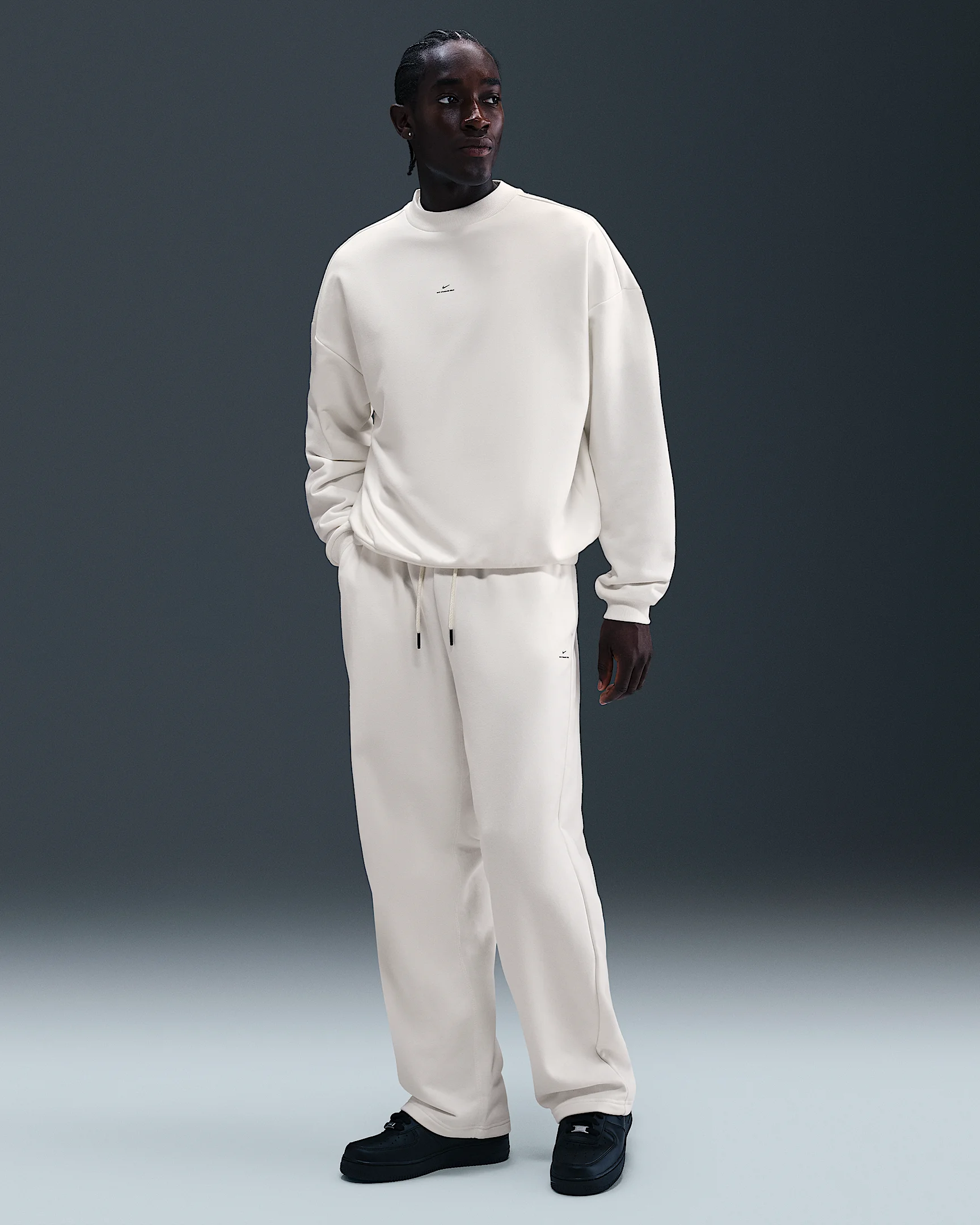 Nike Standard Issue Men's Therma-FIT Brushed Open-Hem Basketball Pants - 1