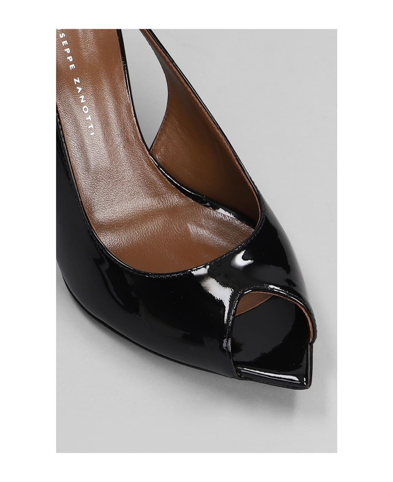 Intriigo Pumps In Black Leather - 5