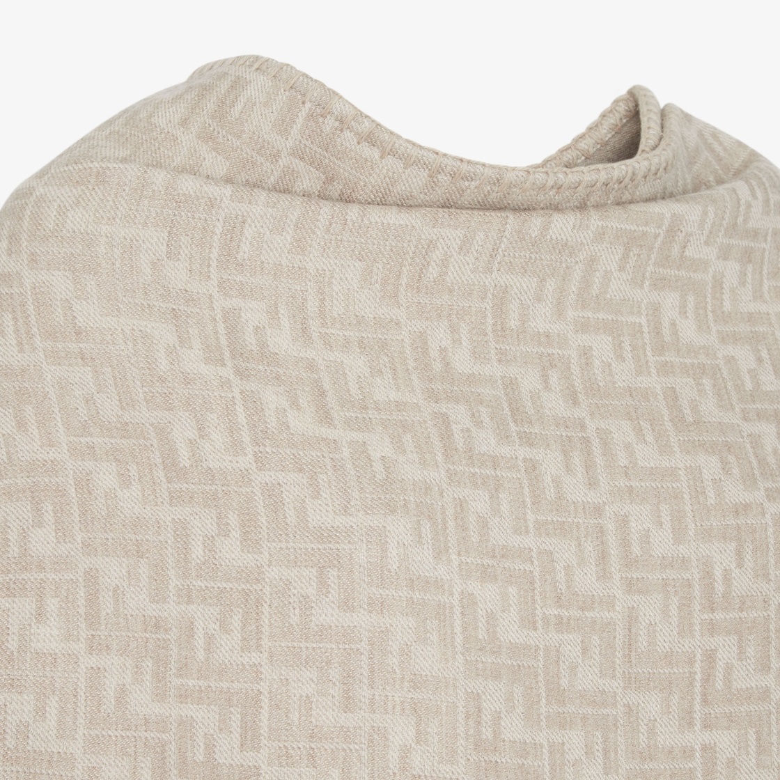 FF Poncho - 3